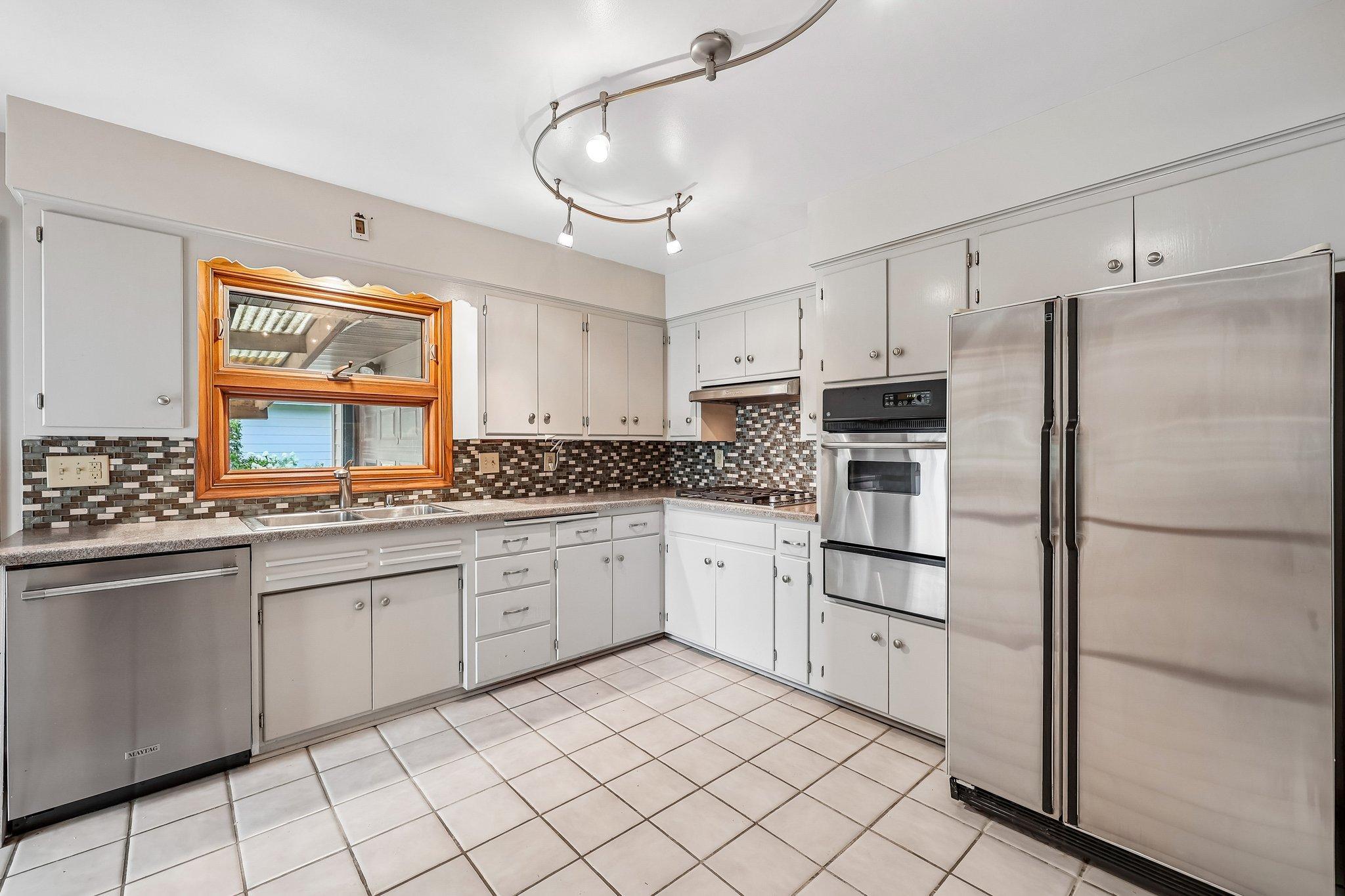View of Residential at 612 Russell Avenue, Minneapolis MN 55405, Minneapolis (2 of 49) - Mike Wilen | Minnesota Team Real Estate