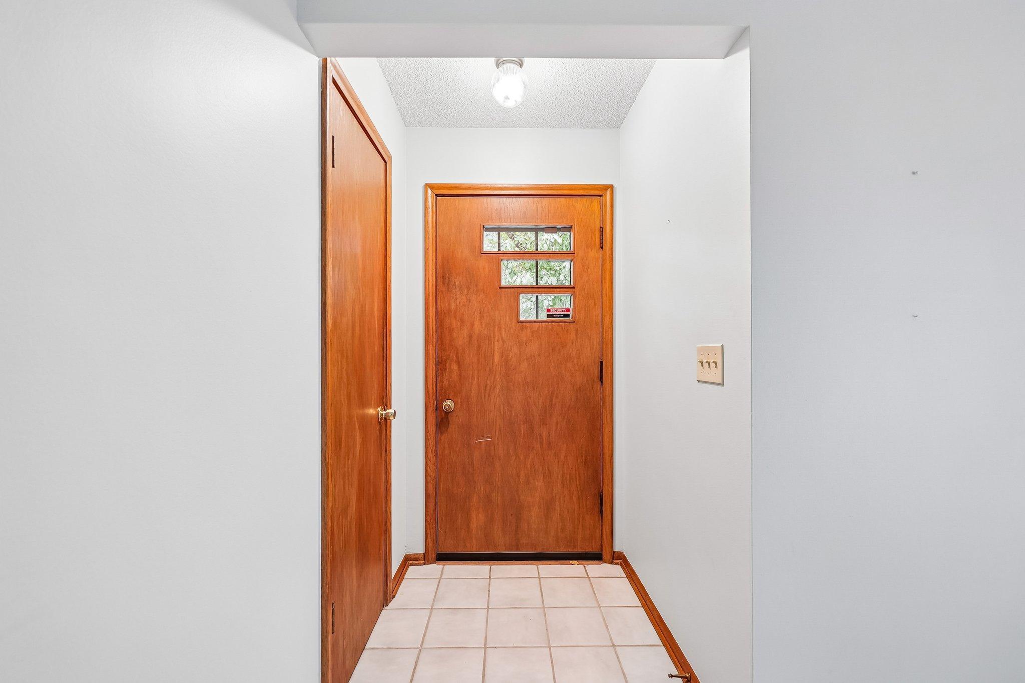 View of Residential at 612 Russell Avenue, Minneapolis MN 55405, Minneapolis (6 of 49) - Mike Wilen | Minnesota Team Real Estate