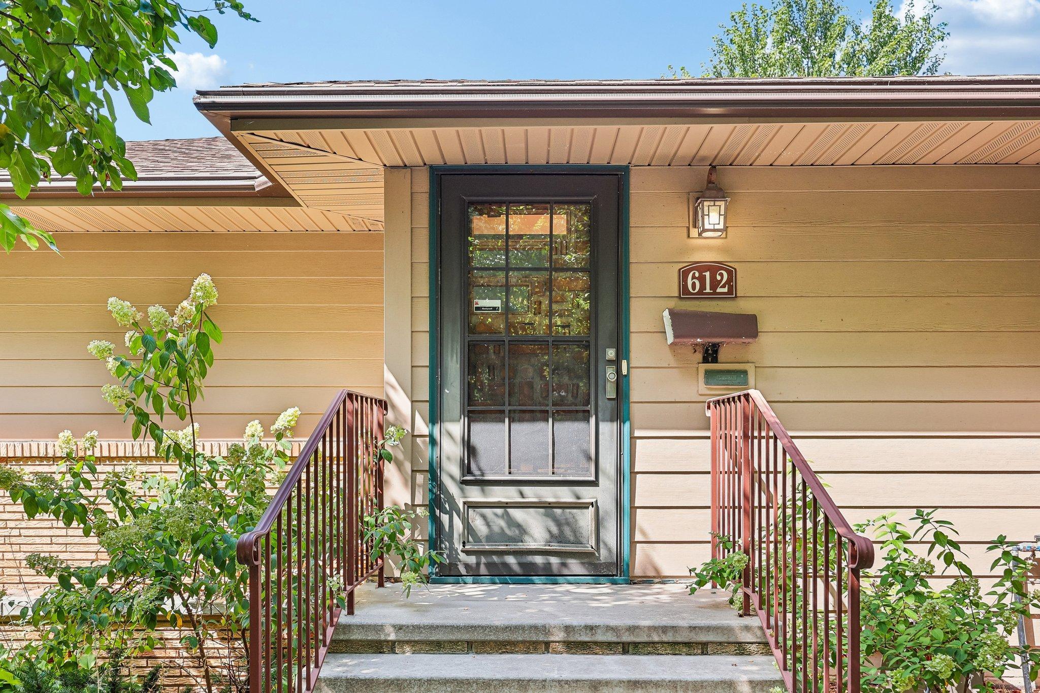 View of Residential at 612 Russell Avenue, Minneapolis MN 55405, Minneapolis (5 of 49) - Mike Wilen | Minnesota Team Real Estate