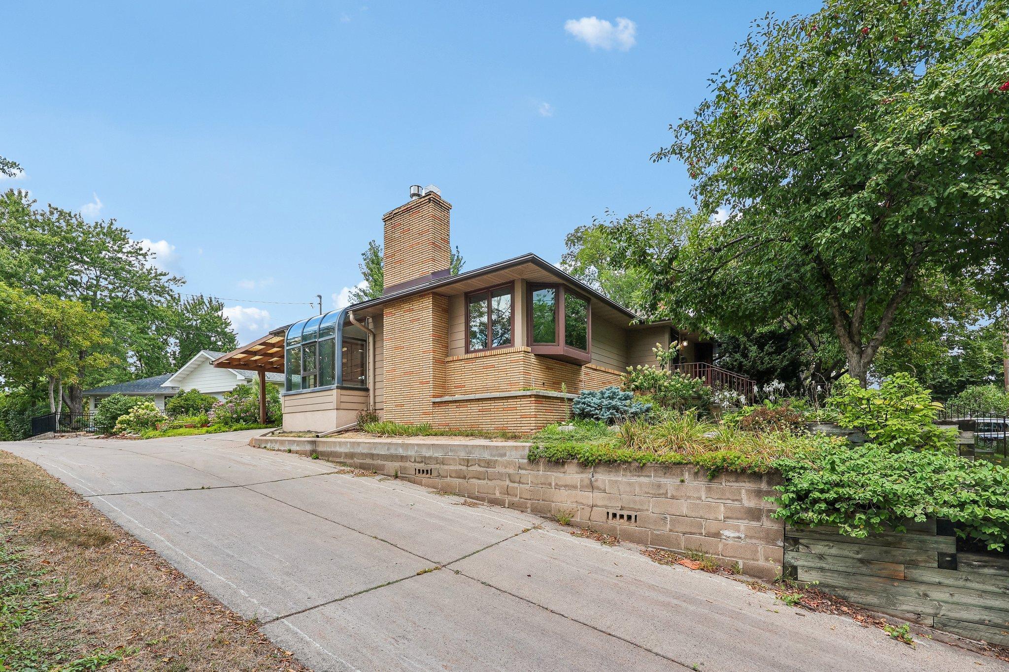 View of Residential at 612 Russell Avenue, Minneapolis MN 55405, Minneapolis (46 of 49) - Mike Wilen | Minnesota Team Real Estate