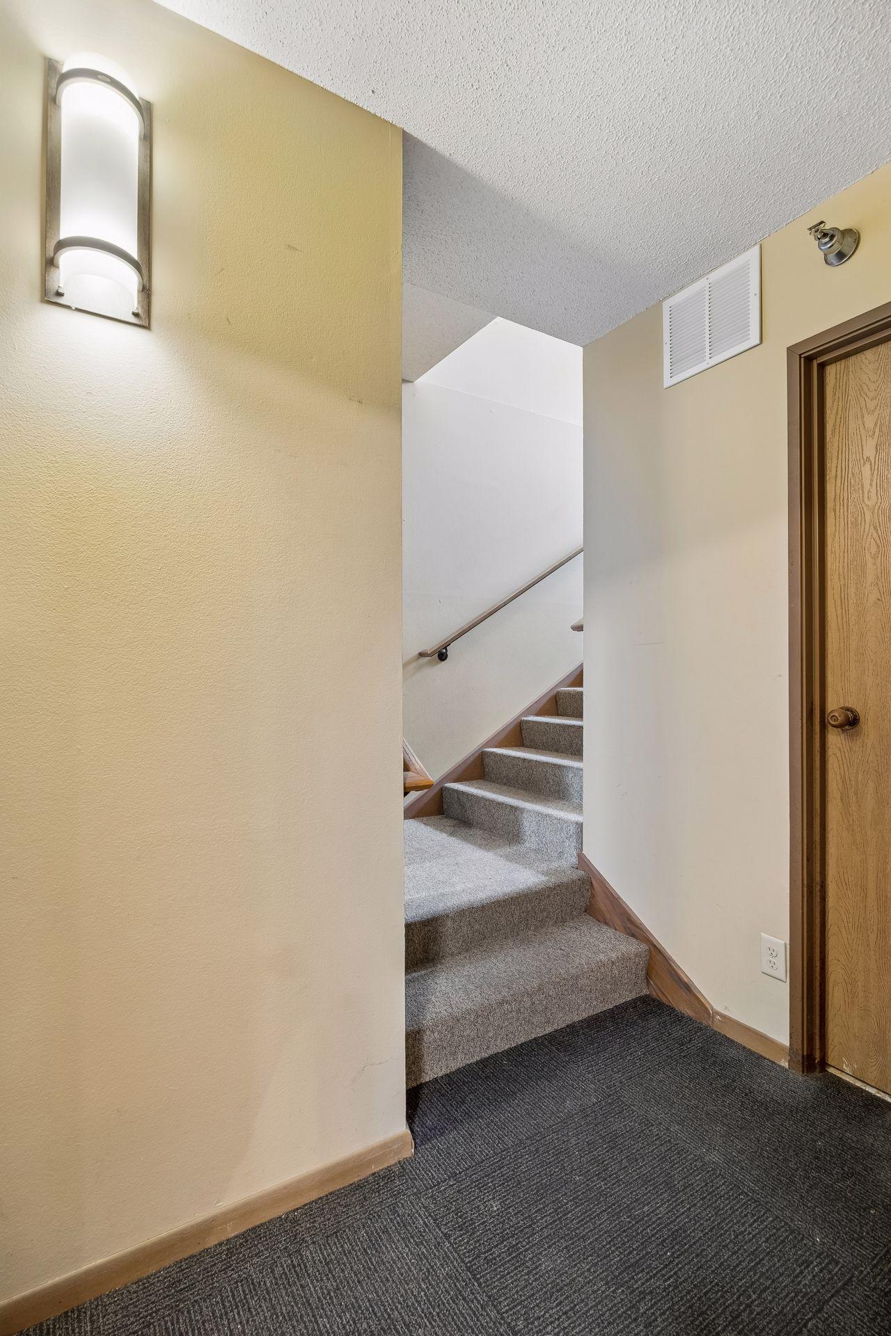 View of Residential at 6040 Chasewood Parkway #2, Minnetonka MN 55343, Minnetonka (27 of 33) - Mike Wilen | Minnesota Team Real Estate