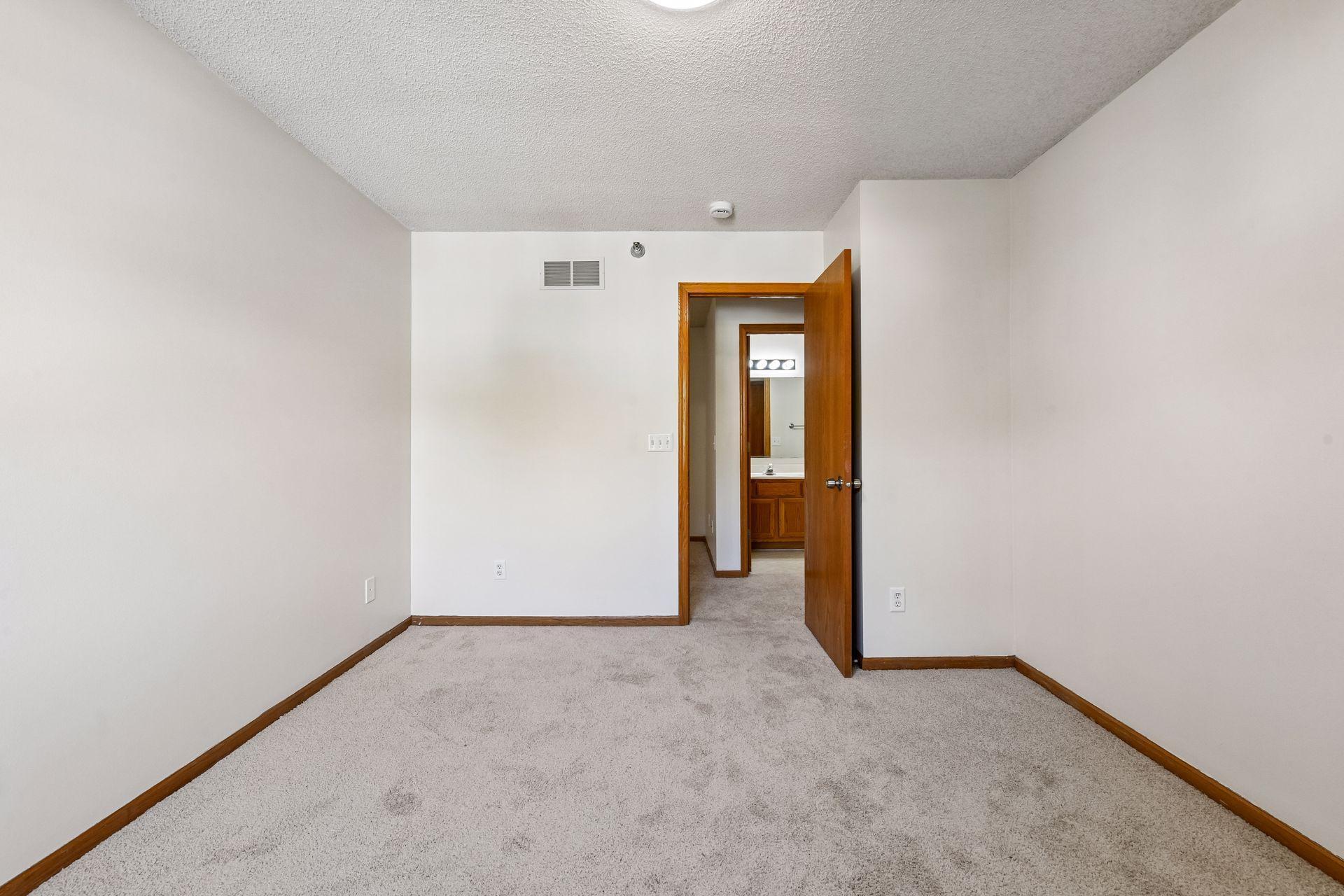 View of Residential at 13511 Carmody Drive, Eden Prairie MN 55344, Eden Prairie (35 of 76) - Mike Wilen | Minnesota Team Real Estate