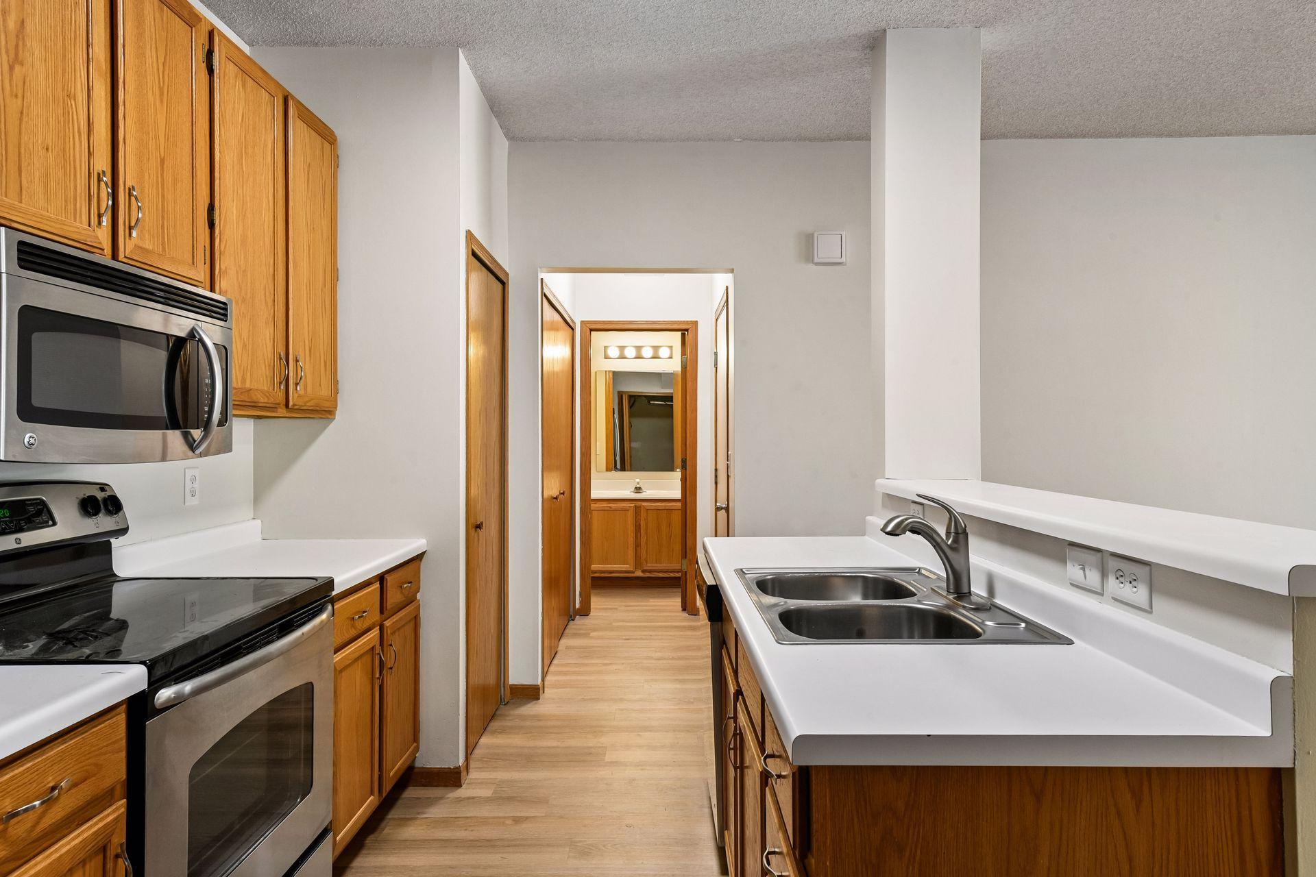 View of Residential at 13511 Carmody Drive, Eden Prairie MN 55344, Eden Prairie (22 of 76) - Mike Wilen | Minnesota Team Real Estate