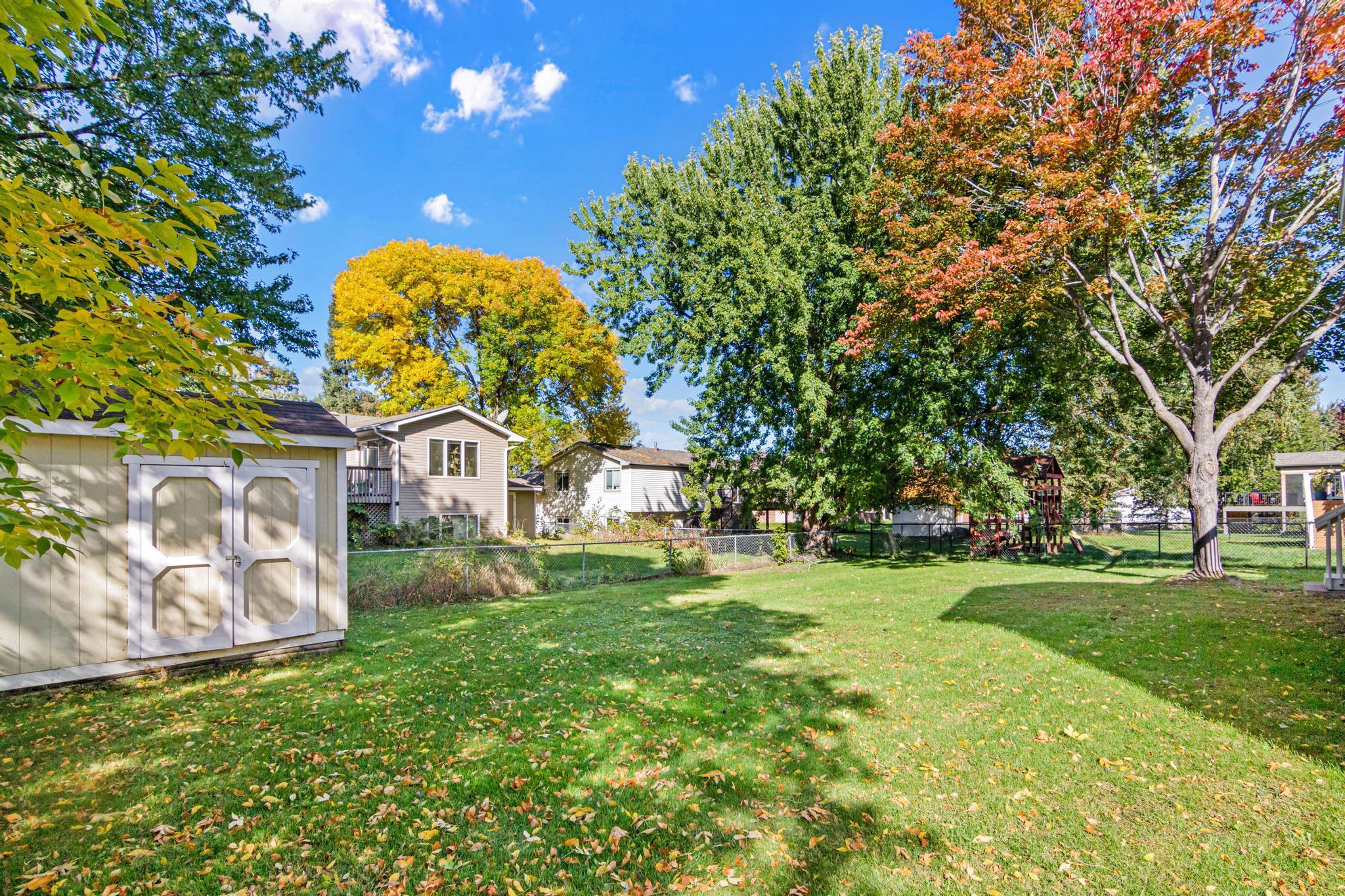 View of Residential at 5563 Asbury Street, Shoreview MN 55126, Shoreview (19 of 20) - Mike Wilen | Minnesota Team Real Estate