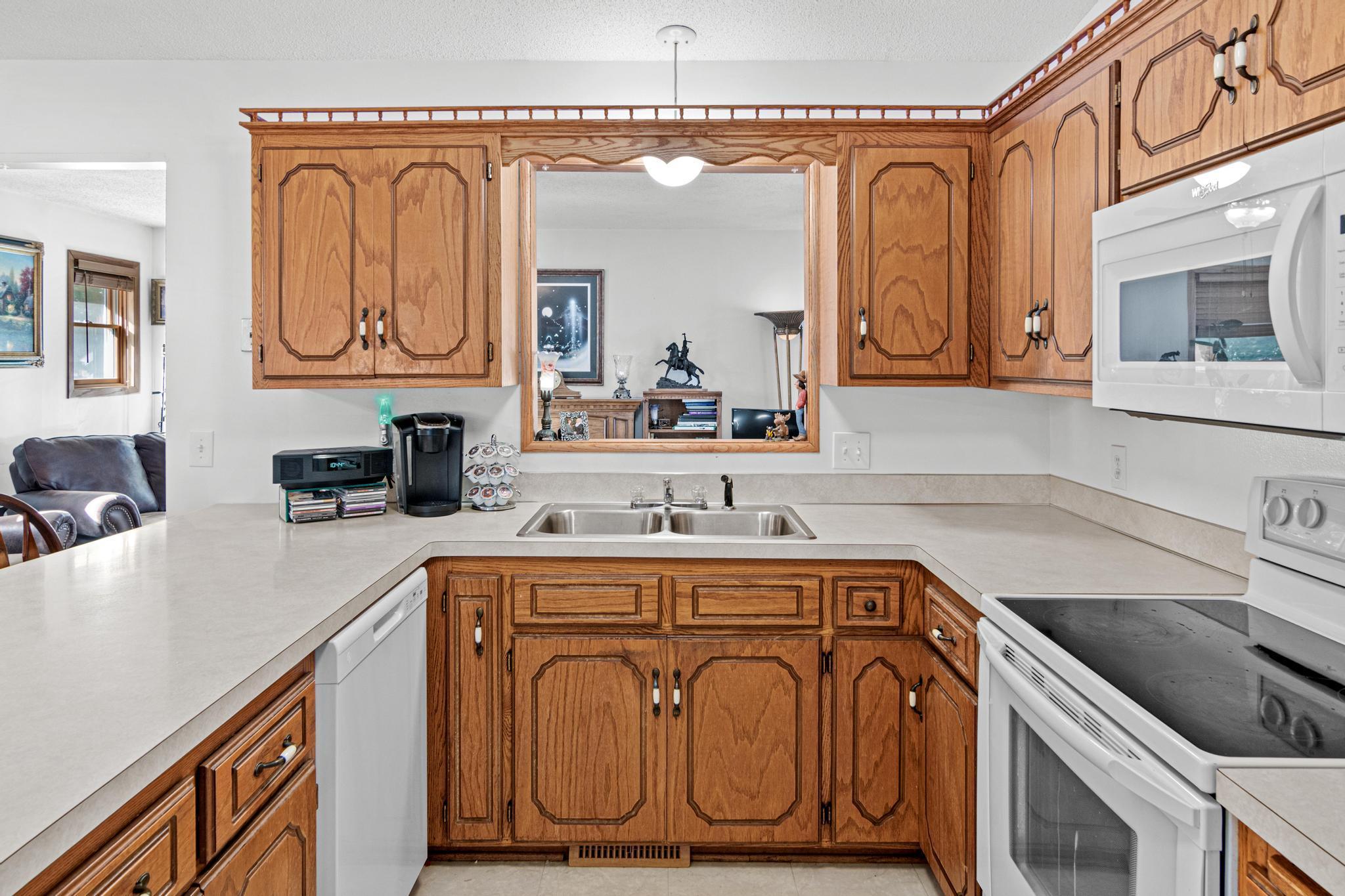 View of Residential at 5563 Asbury Street, Shoreview MN 55126, Shoreview (9 of 20) - Mike Wilen | Minnesota Team Real Estate