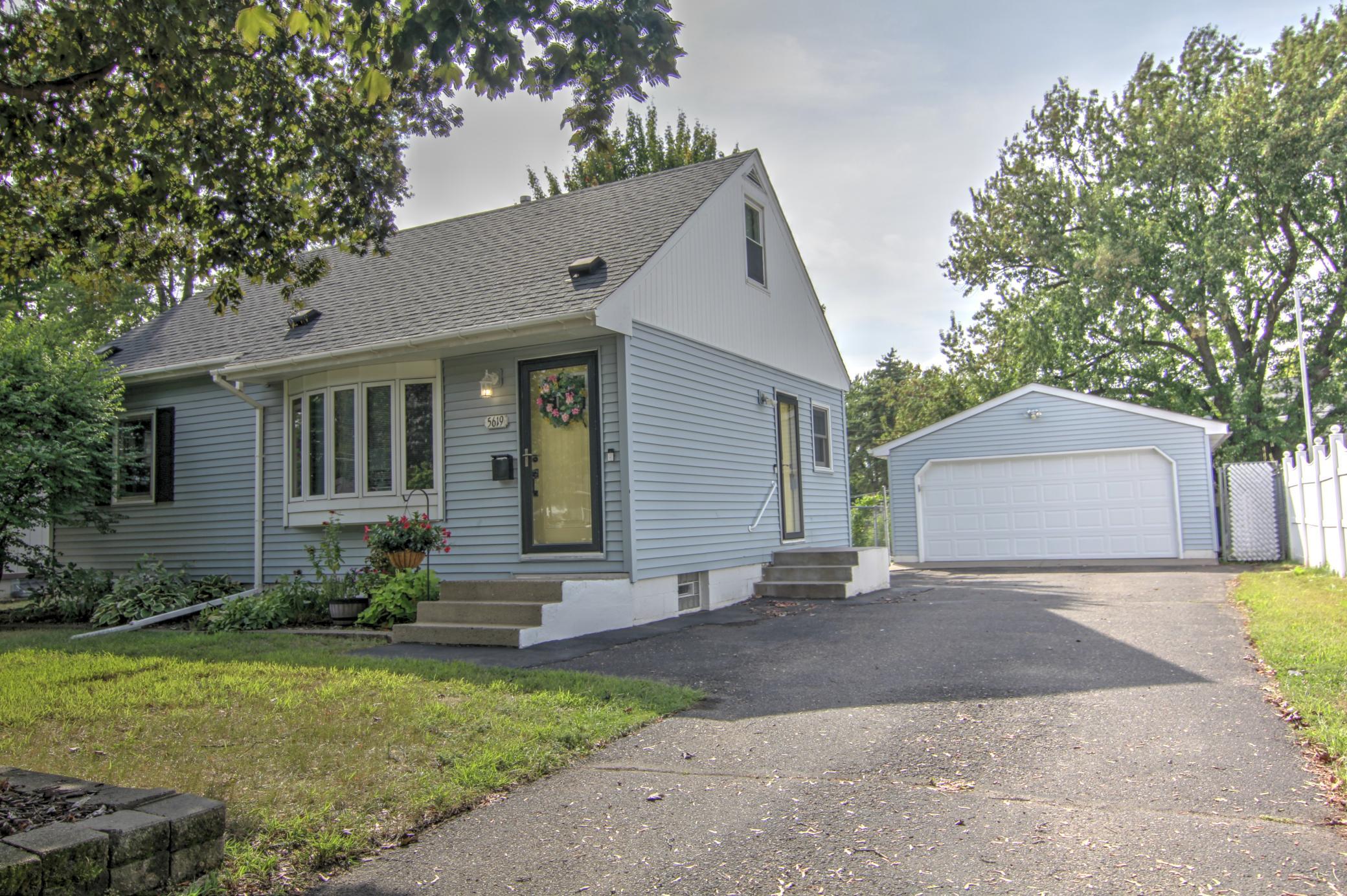 View of Residential at 5619 Vera Cruz Avenue, Crystal MN 55429, Crystal (18 of 24) - Mike Wilen | Minnesota Team Real Estate