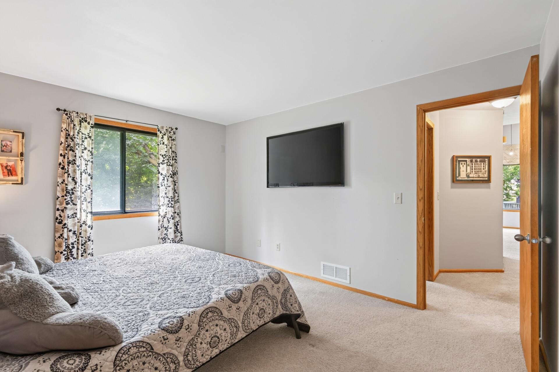 View of Residential at 1128 Fox Run Road, Waconia MN 55387, Waconia (12 of 35) - Mike Wilen | Minnesota Team Real Estate
