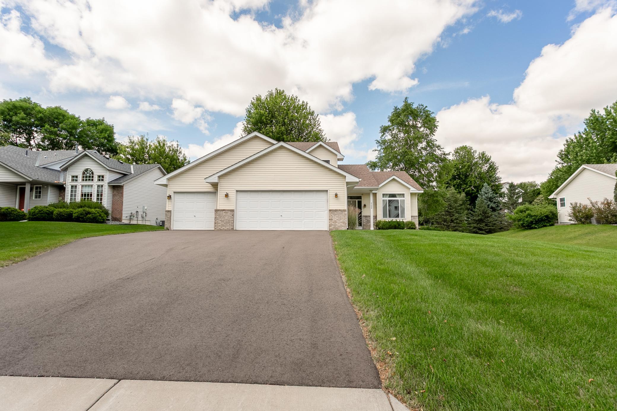 View of Residential at 8284 Ashford Road, Woodbury MN 55125, Woodbury (4 of 52) - Mike Wilen | Minnesota Team Real Estate
