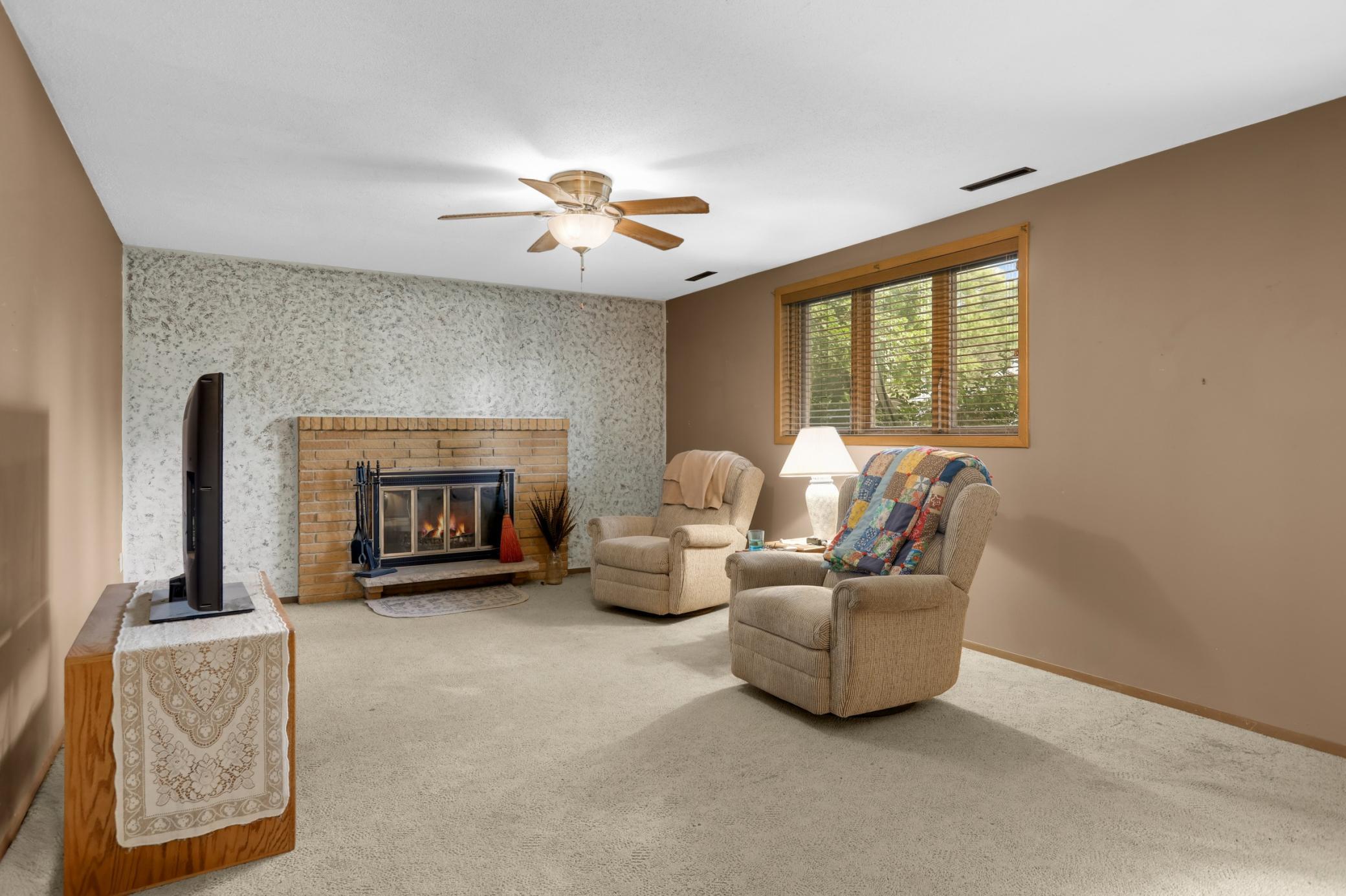 View of Residential at 8033 Douglas Drive, Brooklyn Park MN 55443, Brooklyn Park (22 of 32) - Mike Wilen | Minnesota Team Real Estate