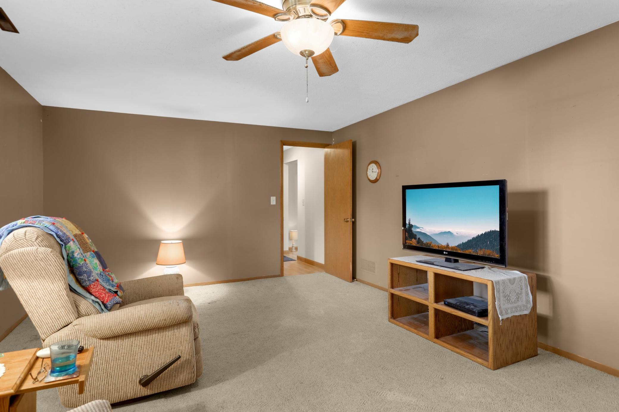 View of Residential at 8033 Douglas Drive, Brooklyn Park MN 55443, Brooklyn Park (21 of 32) - Mike Wilen | Minnesota Team Real Estate