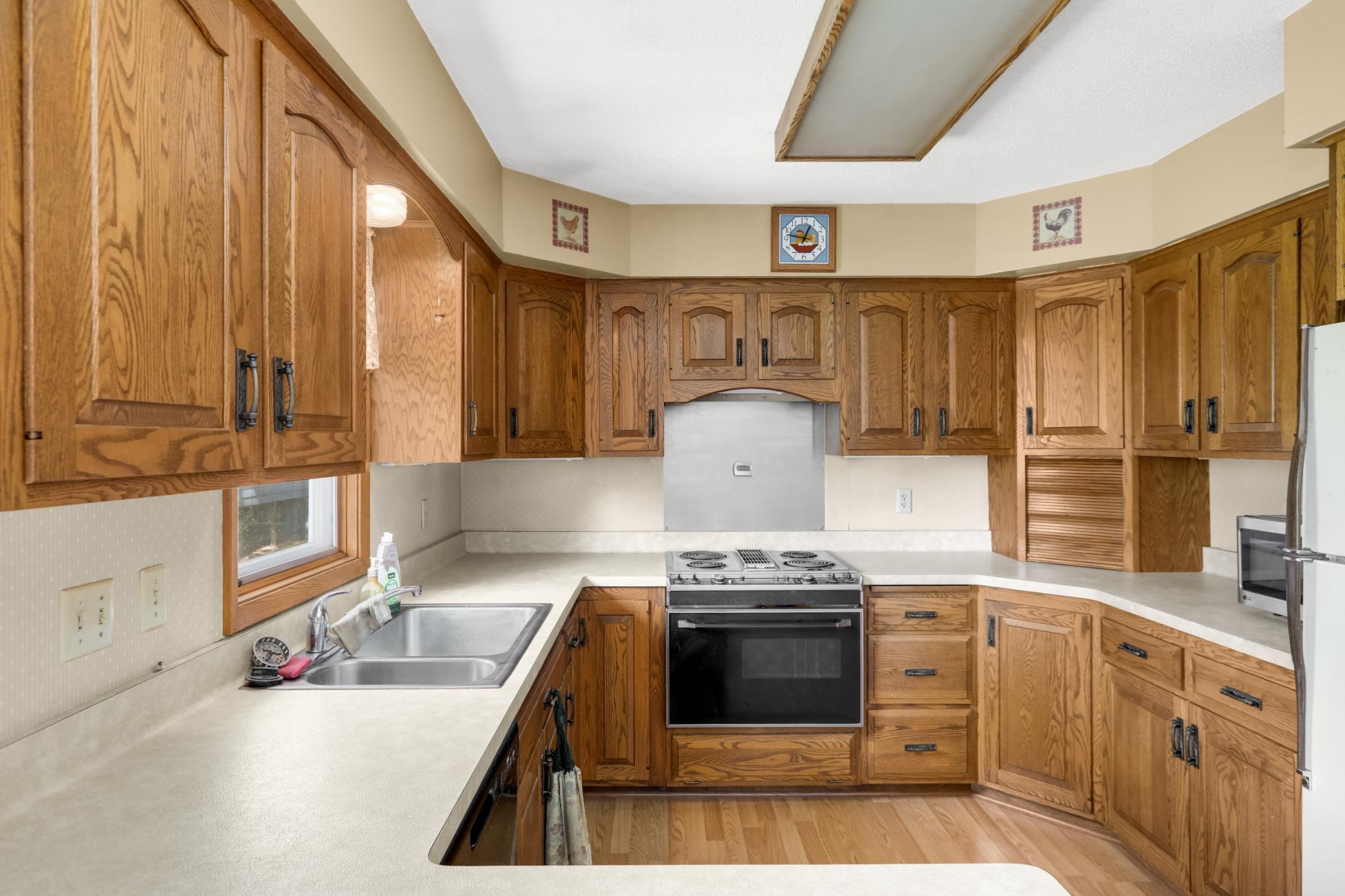 View of Residential at 8033 Douglas Drive, Brooklyn Park MN 55443, Brooklyn Park (11 of 32) - Mike Wilen | Minnesota Team Real Estate