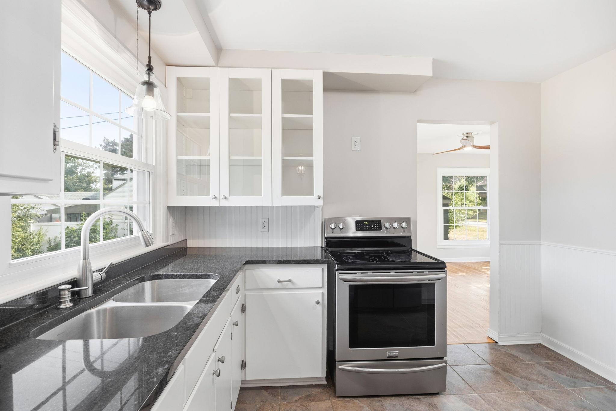 View of Residential at 2951 Independence Avenue, Saint Louis Park MN 55426, Saint Louis Park (10 of 28) - Mike Wilen | Minnesota Team Real Estate