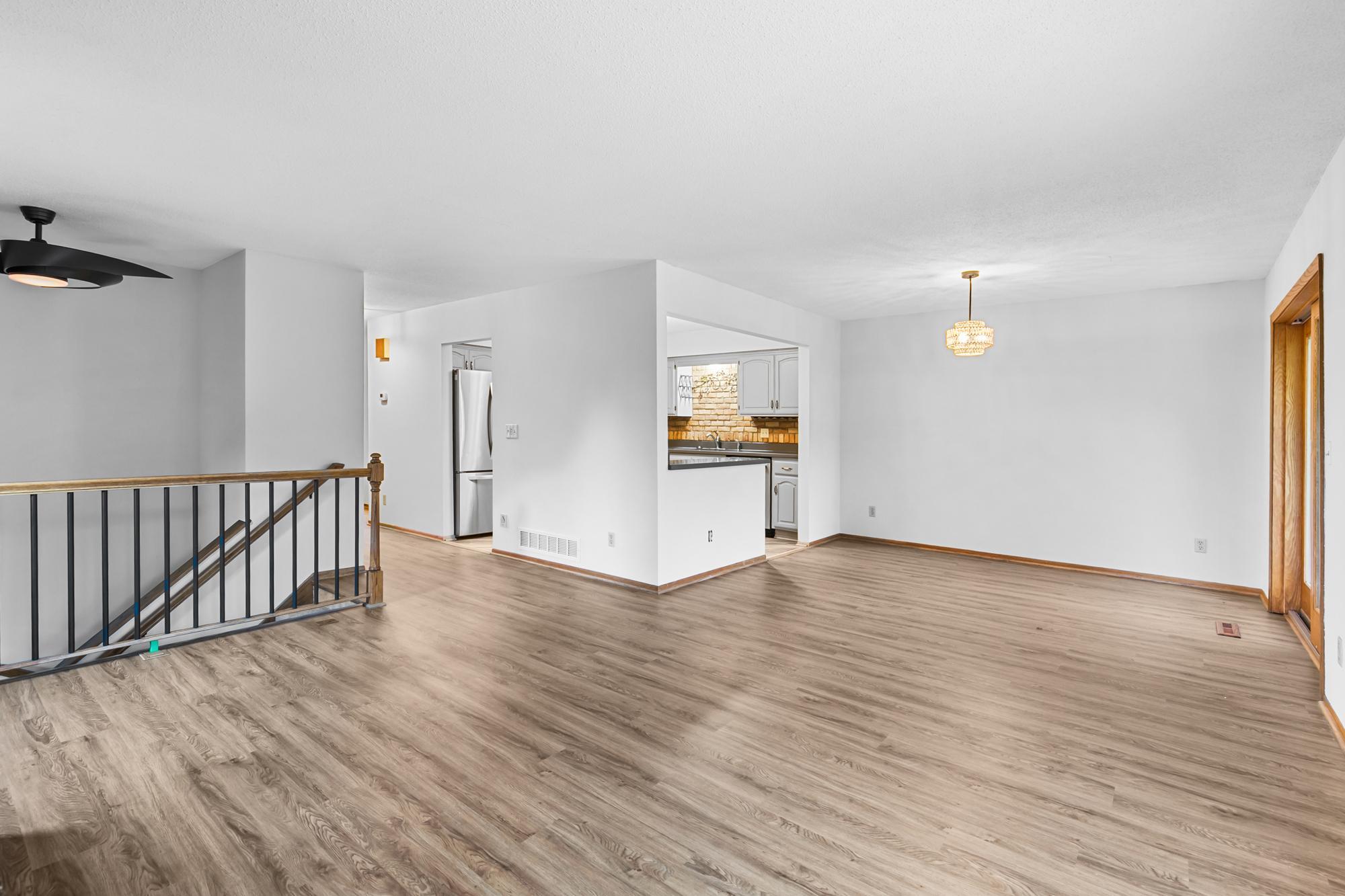 View of Residential at 212 Transit Avenue, Roseville MN 55113, Roseville (10 of 22) - Mike Wilen | Minnesota Team Real Estate