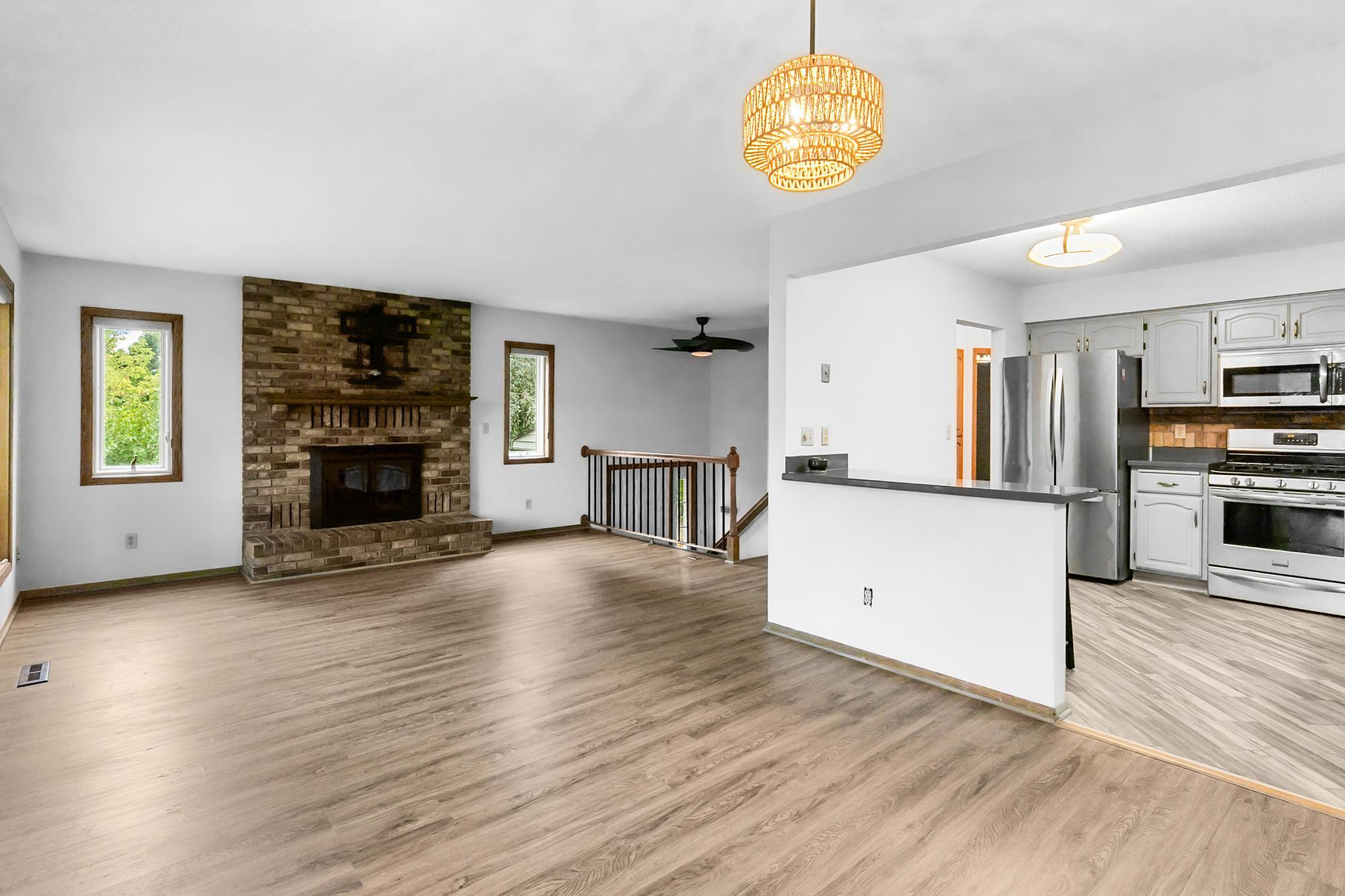 View of Residential at 212 Transit Avenue, Roseville MN 55113, Roseville (9 of 22) - Mike Wilen | Minnesota Team Real Estate