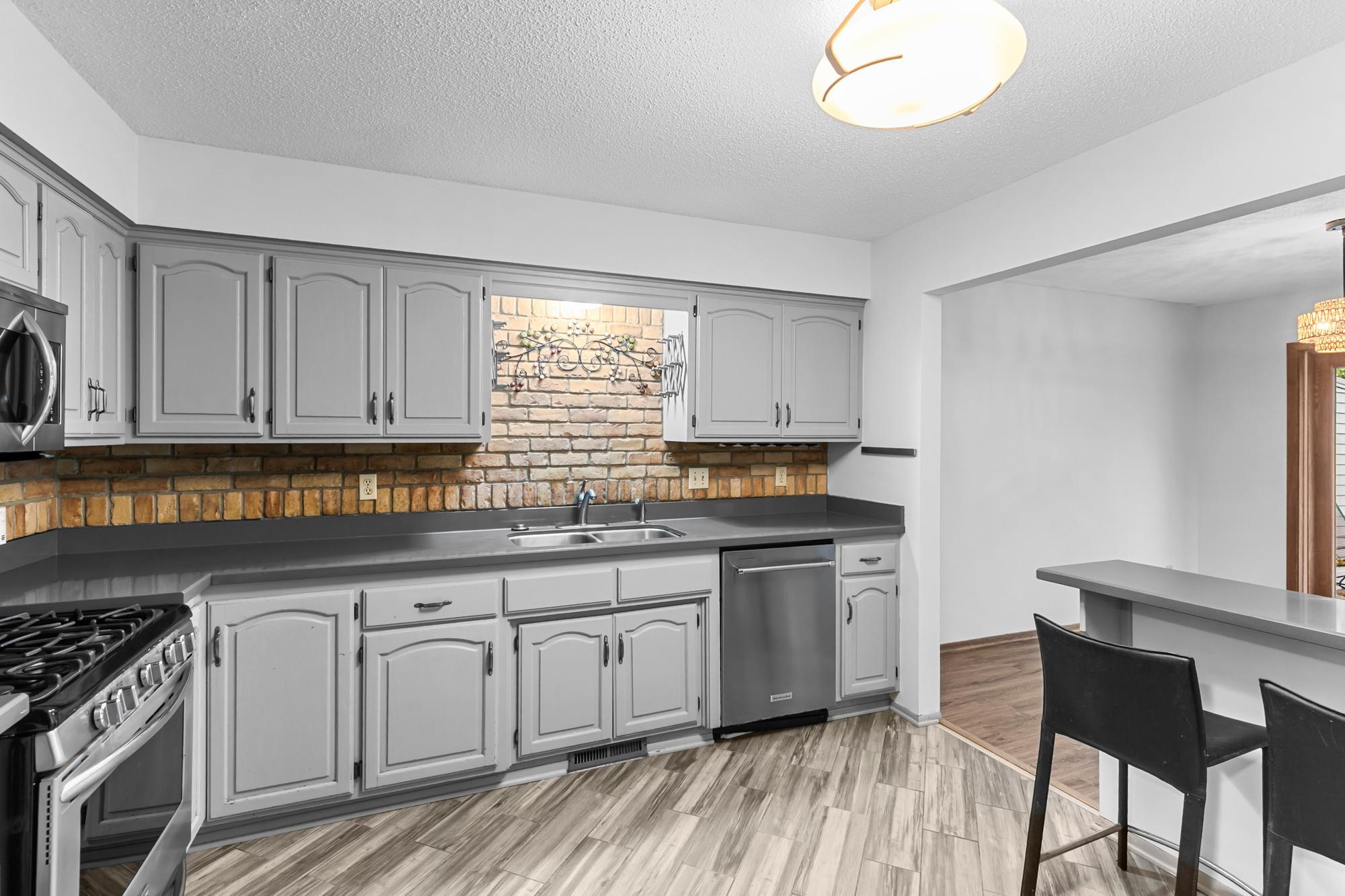 View of Residential at 212 Transit Avenue, Roseville MN 55113, Roseville (5 of 22) - Mike Wilen | Minnesota Team Real Estate