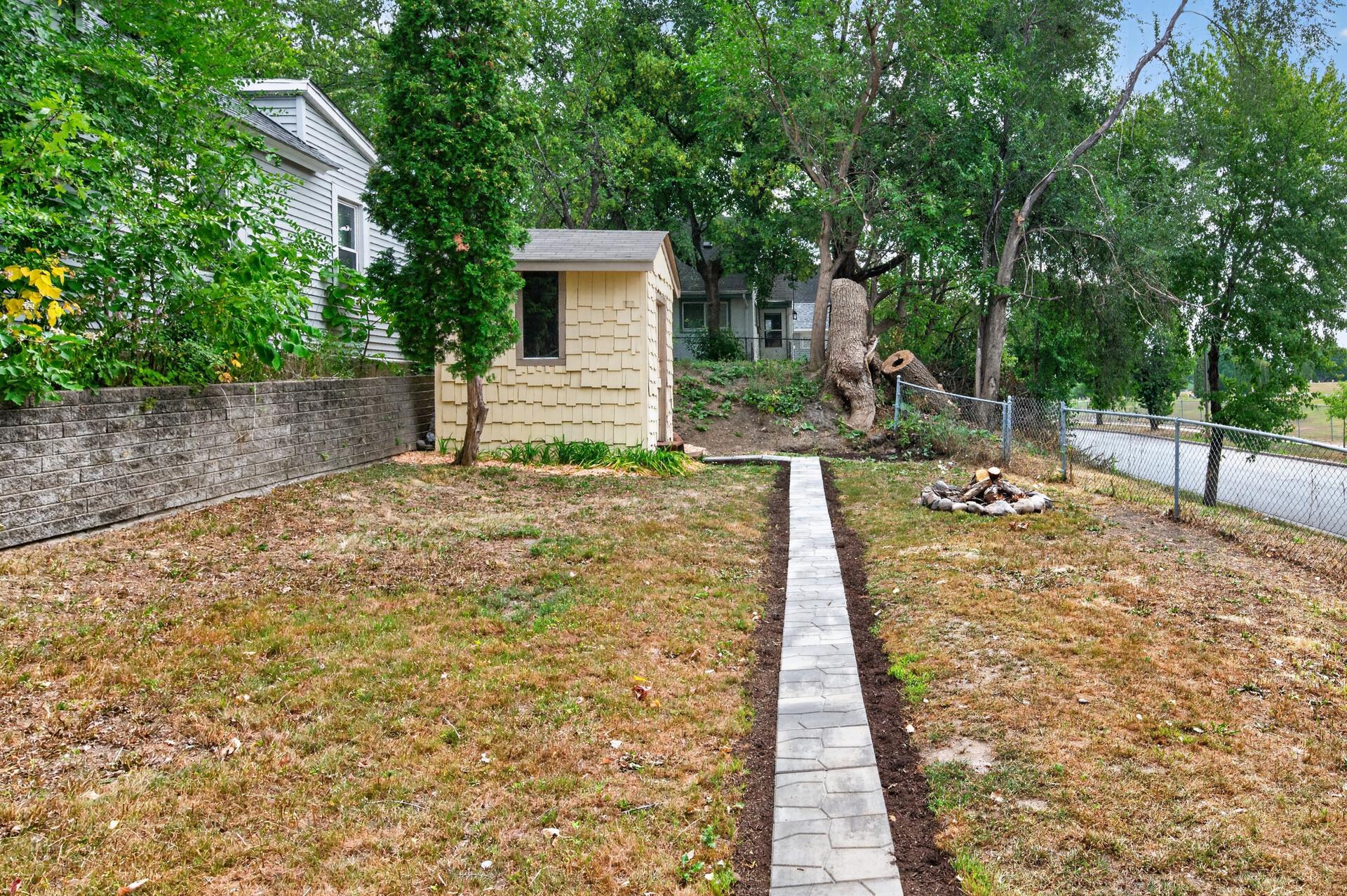 View of Residential at 1084 Sylvan Street, Saint Paul MN 55117, Saint Paul (32 of 39) - Mike Wilen | Minnesota Team Real Estate