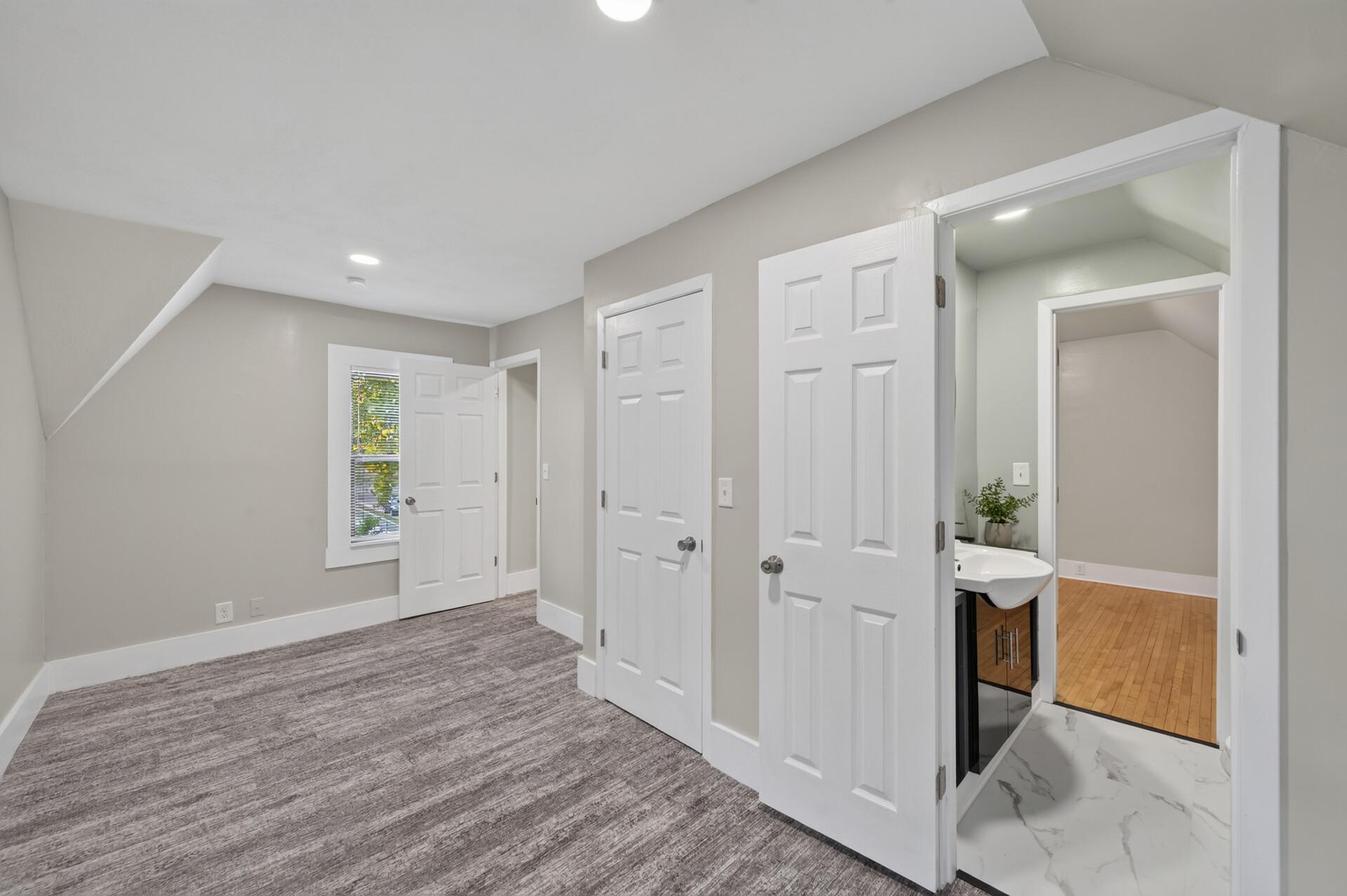 View of Residential at 1084 Sylvan Street, Saint Paul MN 55117, Saint Paul (24 of 39) - Mike Wilen | Minnesota Team Real Estate