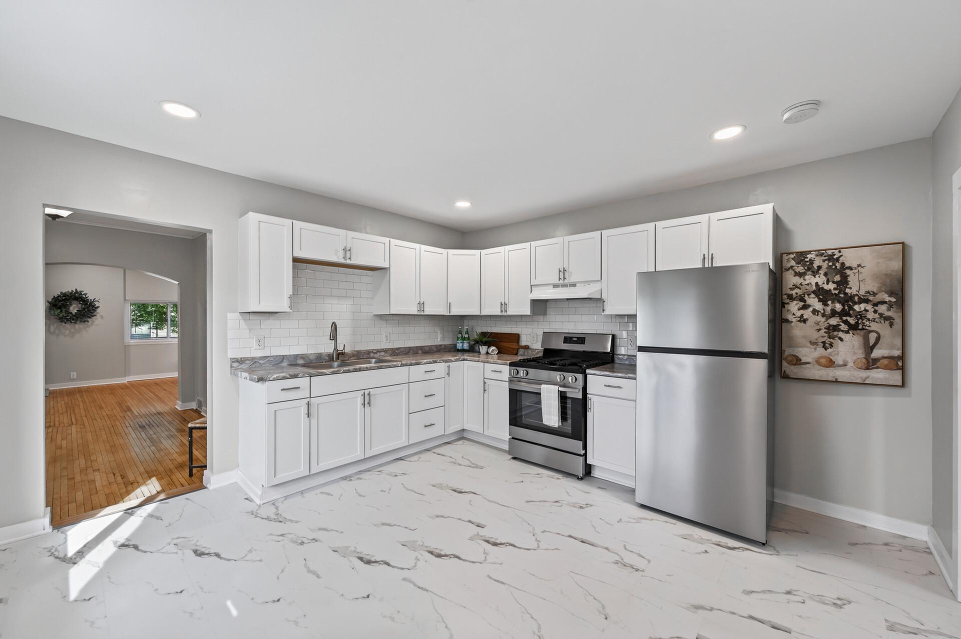 View of Residential at 1084 Sylvan Street, Saint Paul MN 55117, Saint Paul (11 of 39) - Mike Wilen | Minnesota Team Real Estate