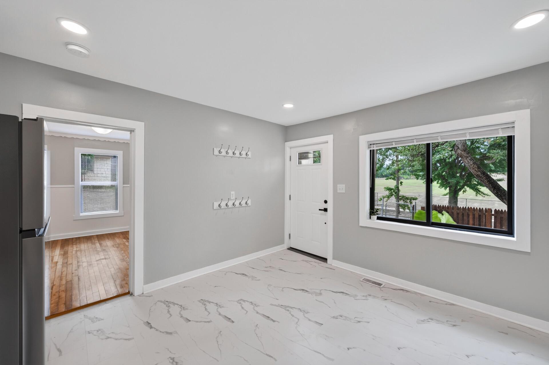 View of Residential at 1084 Sylvan Street, Saint Paul MN 55117, Saint Paul (10 of 39) - Mike Wilen | Minnesota Team Real Estate
