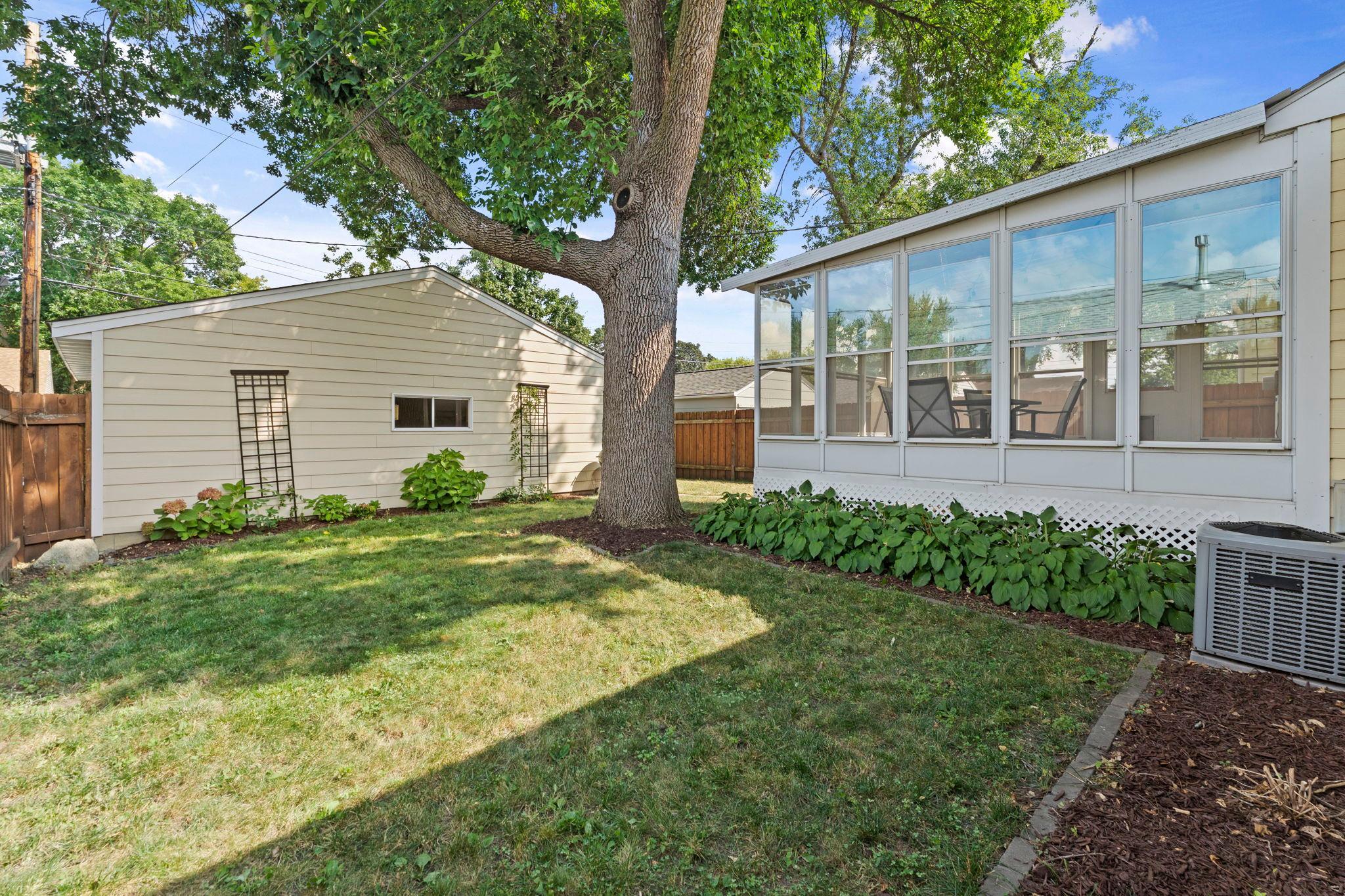 View of Residential at 3043 Nevada Avenue, Saint Louis Park MN 55426, Saint Louis Park (31 of 35) - Mike Wilen | Minnesota Team Real Estate