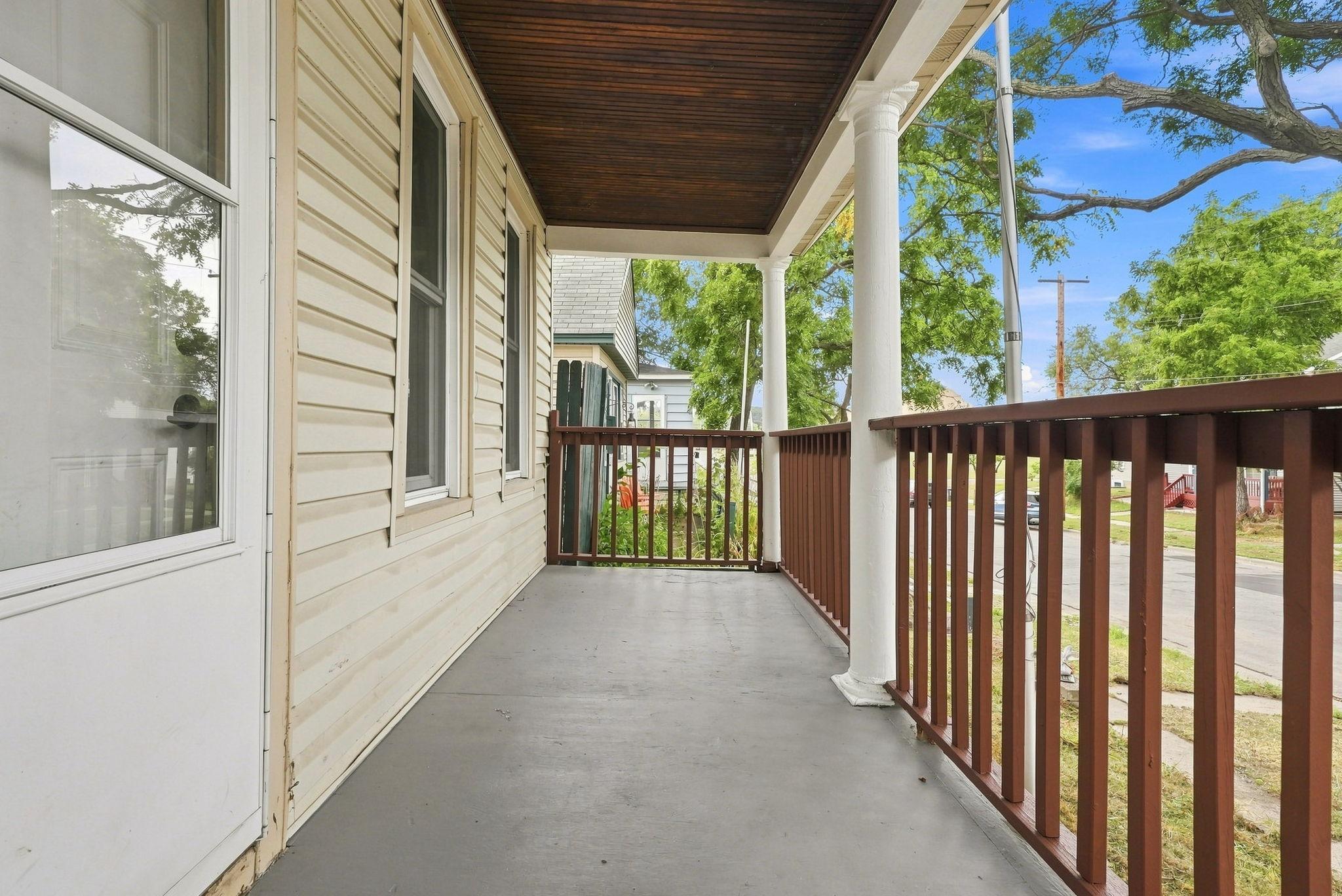 View of Residential at 482 Lawson Avenue, Saint Paul MN 55117, Saint Paul (3 of 29) - Mike Wilen | Minnesota Team Real Estate