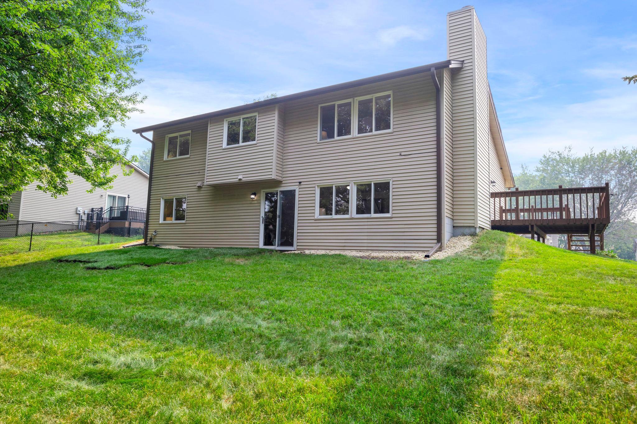 View of Residential at 5700 Deer Trail, Shoreview MN 55126, Shoreview (18 of 19) - Mike Wilen | Minnesota Team Real Estate
