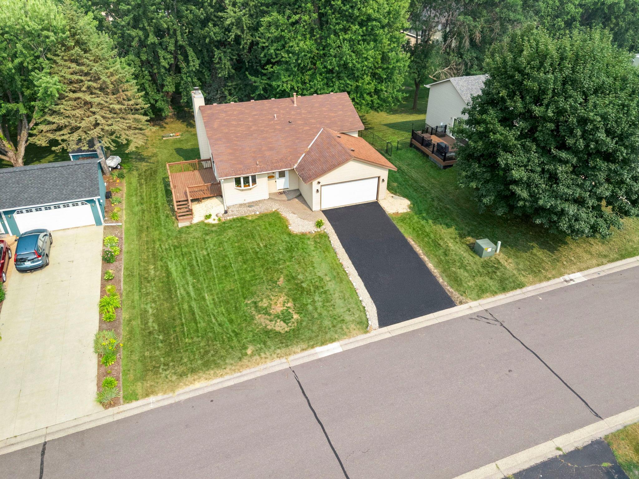 View of Residential at 5700 Deer Trail, Shoreview MN 55126, Shoreview (19 of 19) - Mike Wilen | Minnesota Team Real Estate
