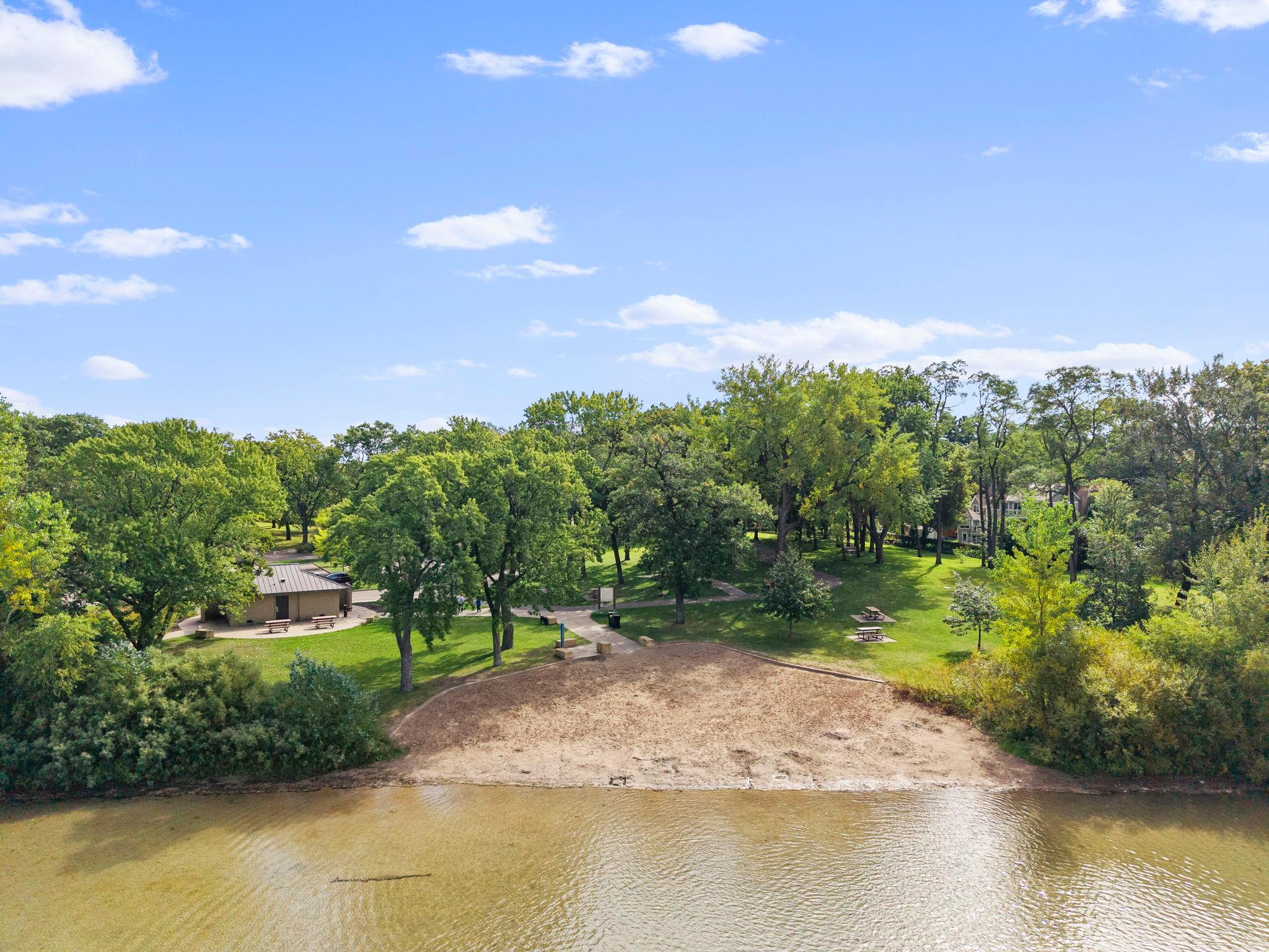 View of Residential at 5700 Deer Trail, Shoreview MN 55126, Shoreview (33 of 36) - Mike Wilen | Minnesota Team Real Estate
