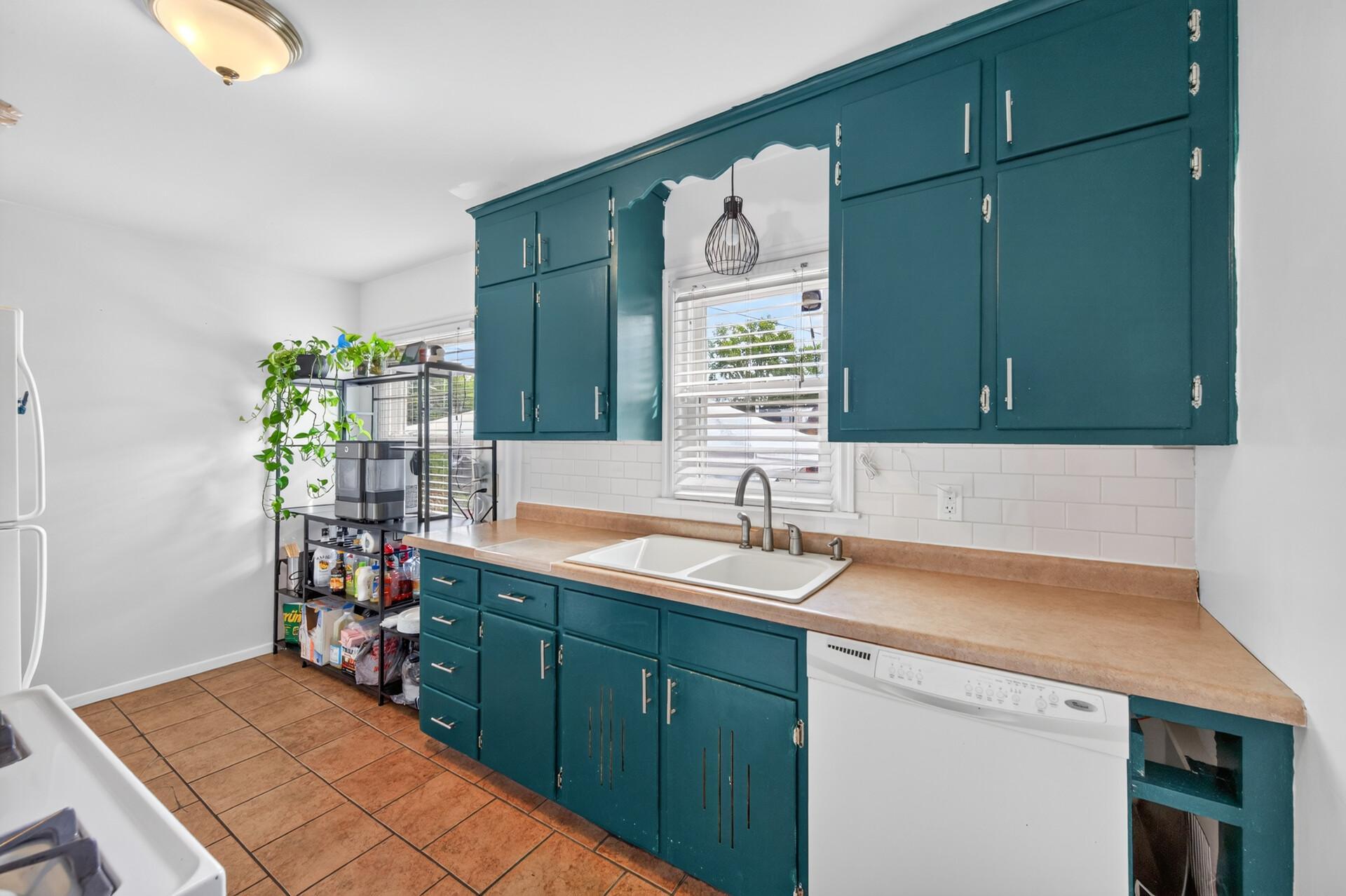 View of Residential at 4806 Fremont Avenue, Minneapolis MN 55430, Minneapolis (4 of 21) - Mike Wilen | Minnesota Team Real Estate