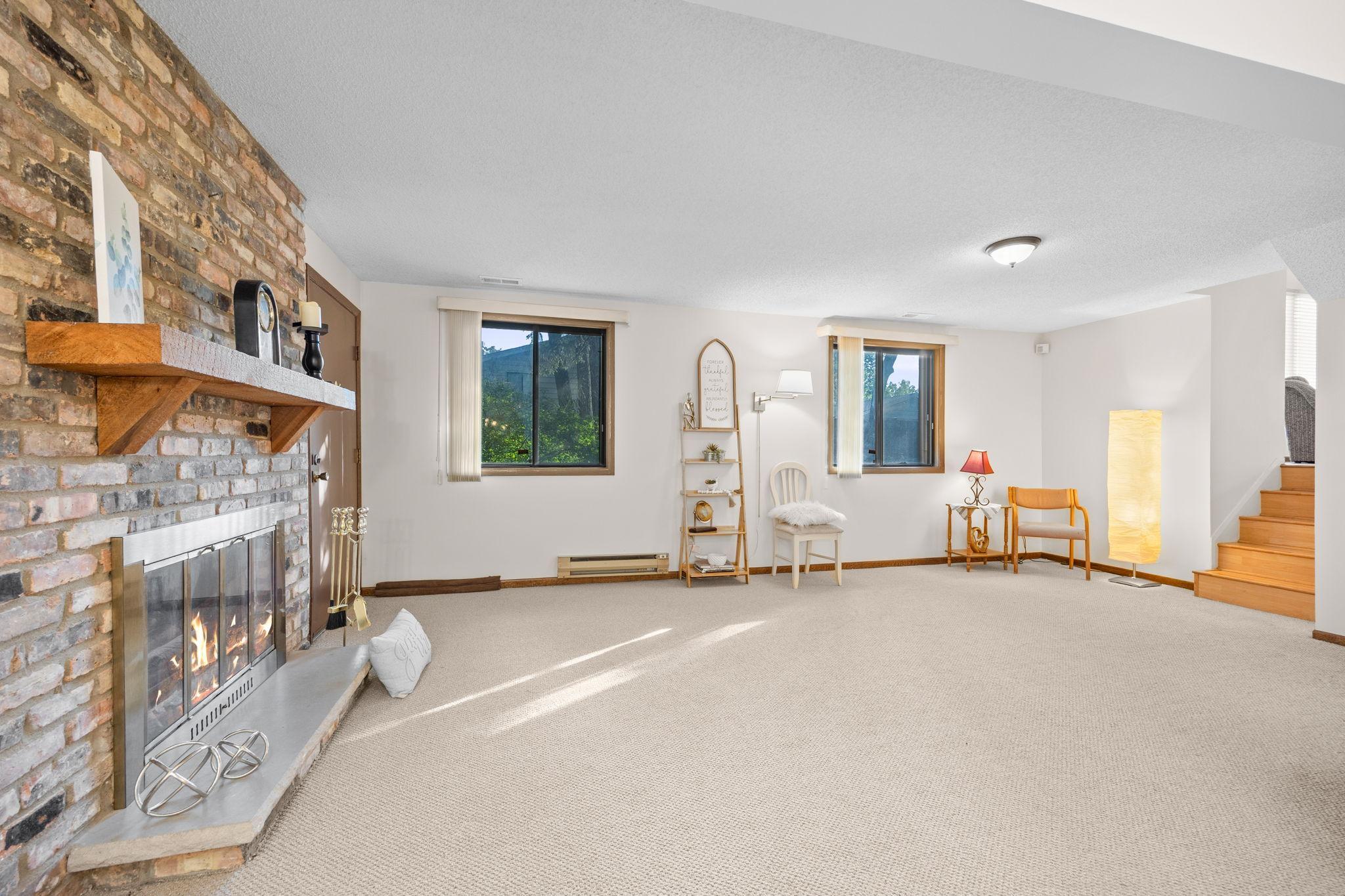 View of Residential at 2241 Country Lane, Minnetonka MN 55305, Minnetonka (10 of 19) - Mike Wilen | Minnesota Team Real Estate