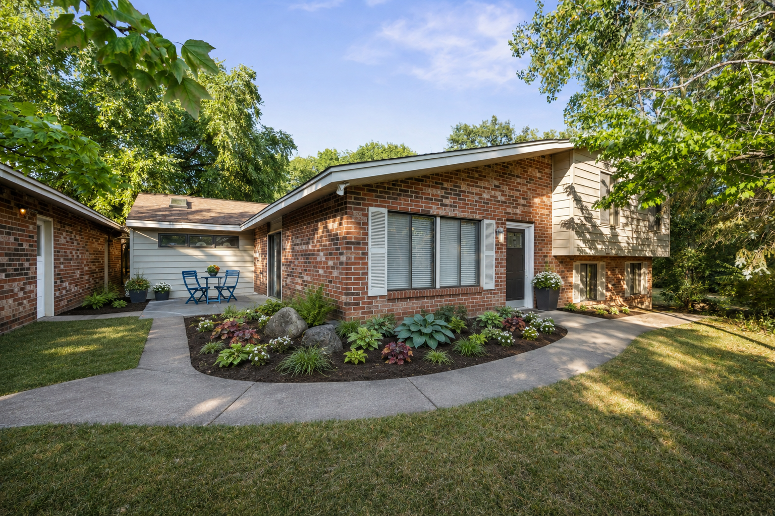 View of Residential at 2241 Country Lane, Minnetonka MN 55305, Minnetonka (3 of 19) - Mike Wilen | Minnesota Team Real Estate