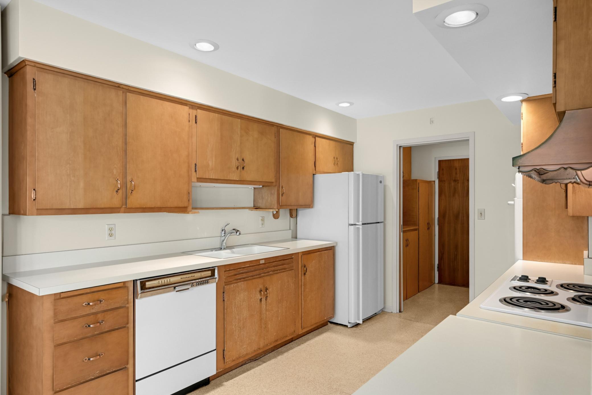 View of Residential at 3540 James Avenue #106, Minneapolis MN 55408, Minneapolis (12 of 44) - Mike Wilen | Minnesota Team Real Estate