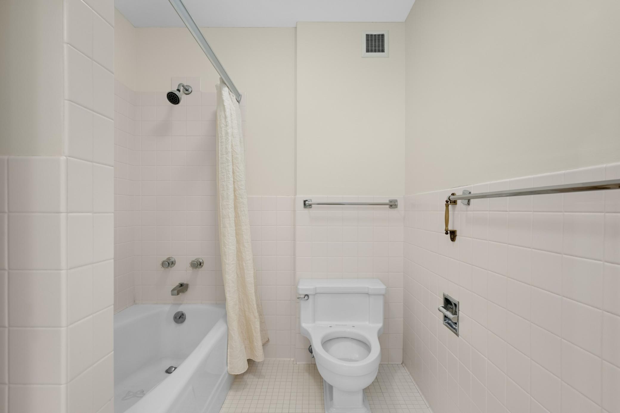 View of Residential at 3540 James Avenue #106, Minneapolis MN 55408, Minneapolis (20 of 44) - Mike Wilen | Minnesota Team Real Estate