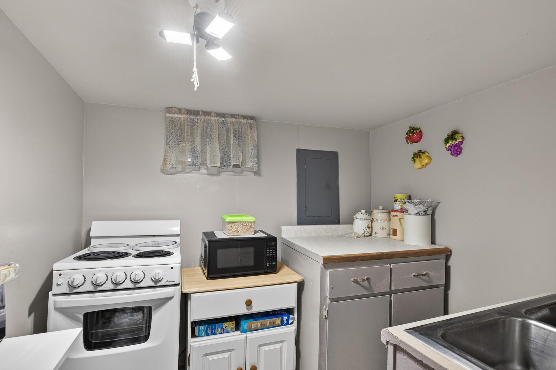 View of Residential at 4224 Stevens Avenue, Minneapolis MN 55409, Minneapolis (14 of 26) - Mike Wilen | Minnesota Team Real Estate