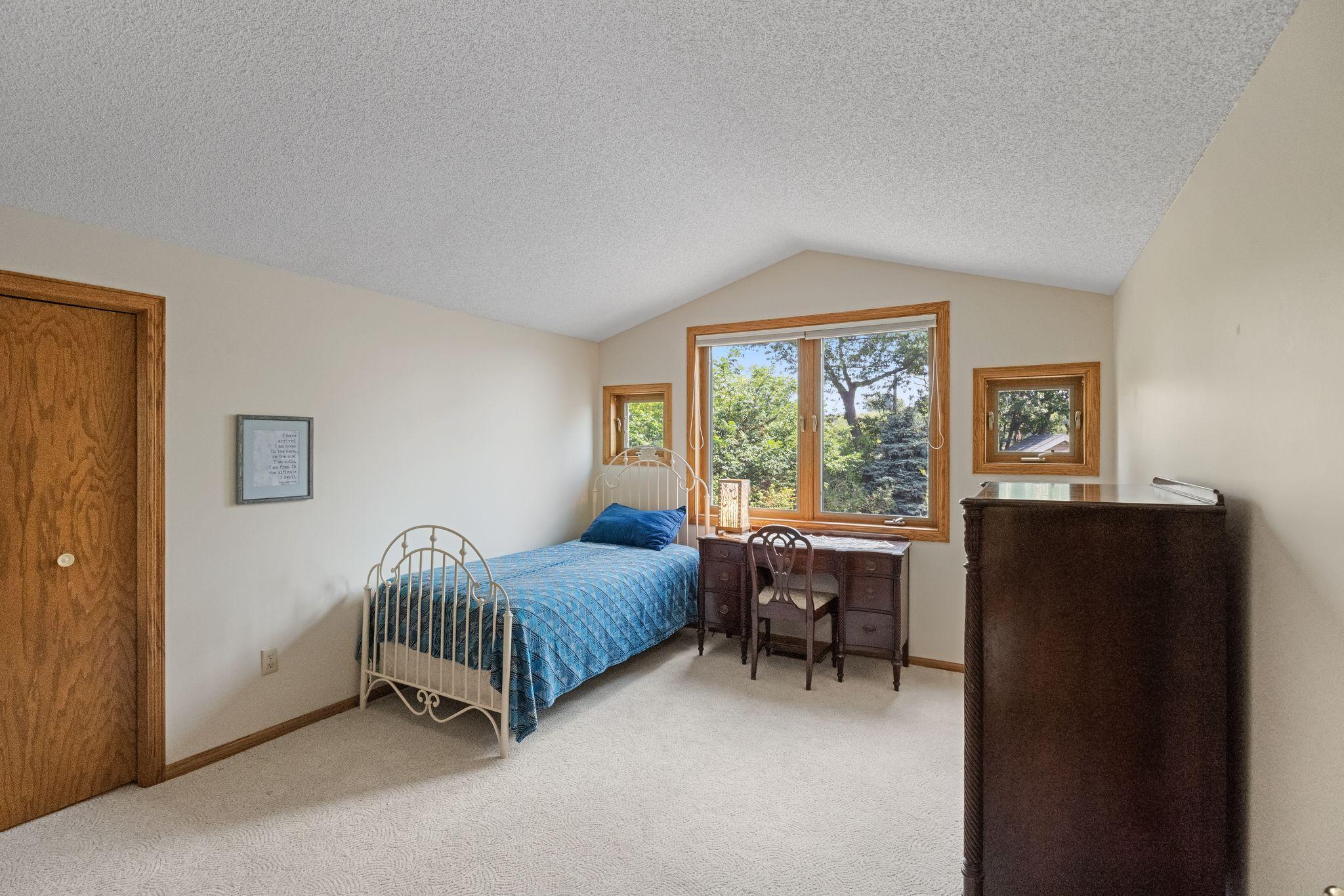 View of Residential at 1880 Shady Beach Avenue, Roseville MN 55113, Roseville (18 of 33) - Mike Wilen | Minnesota Team Real Estate