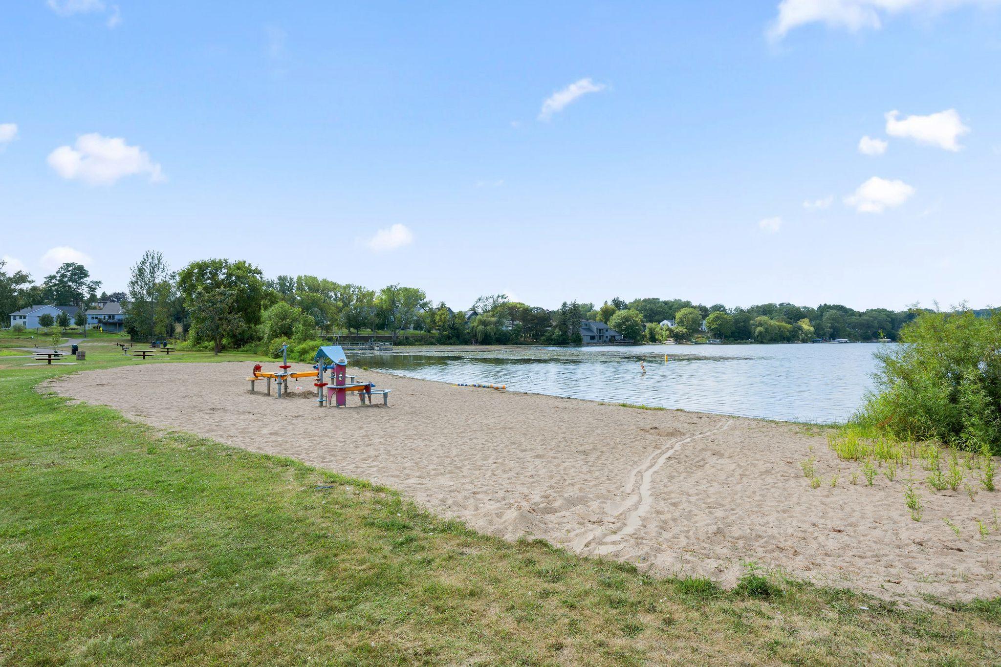 View of Residential at 1880 Shady Beach Avenue, Roseville MN 55113, Roseville (29 of 33) - Mike Wilen | Minnesota Team Real Estate