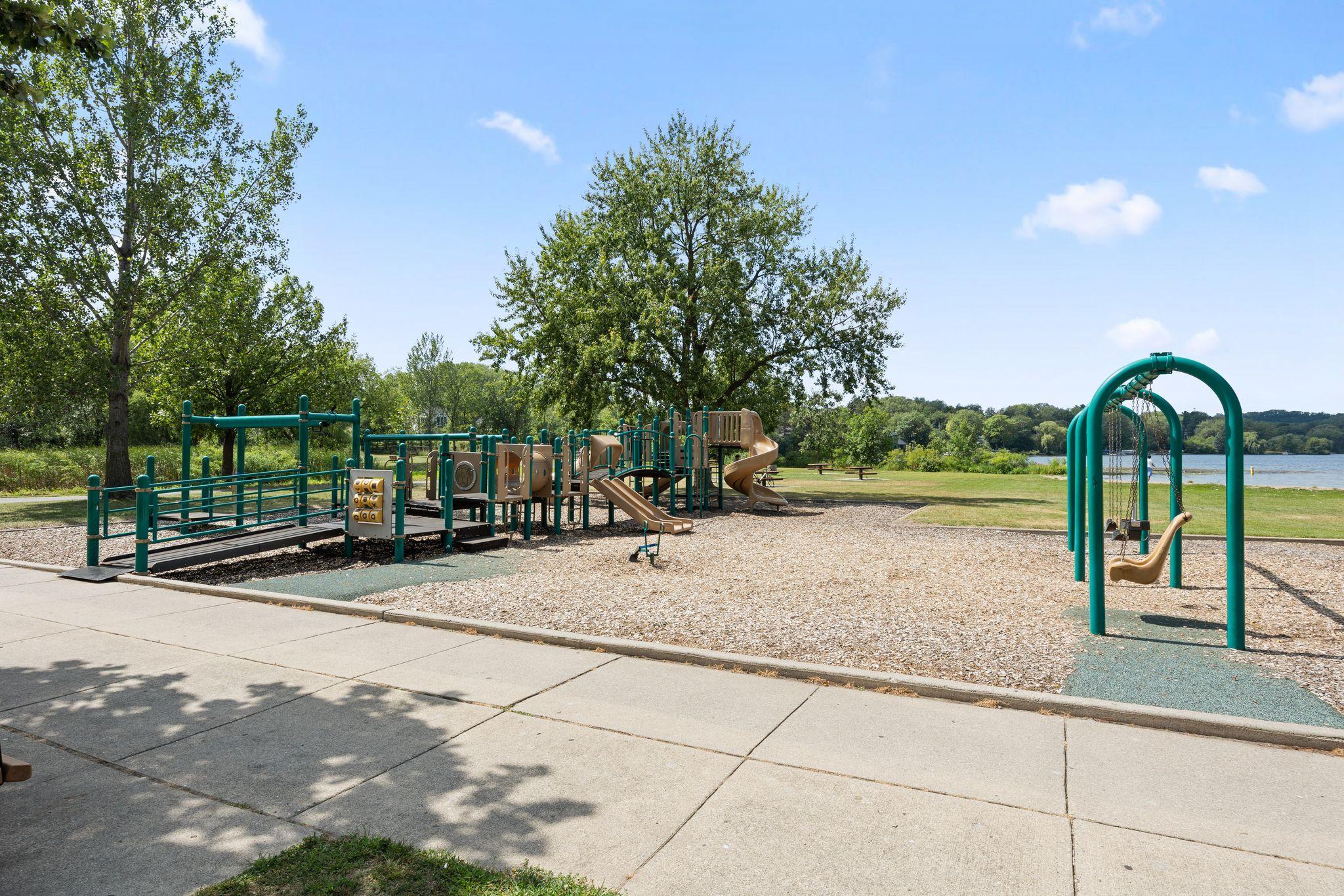 View of Residential at 1880 Shady Beach Avenue, Roseville MN 55113, Roseville (32 of 33) - Mike Wilen | Minnesota Team Real Estate