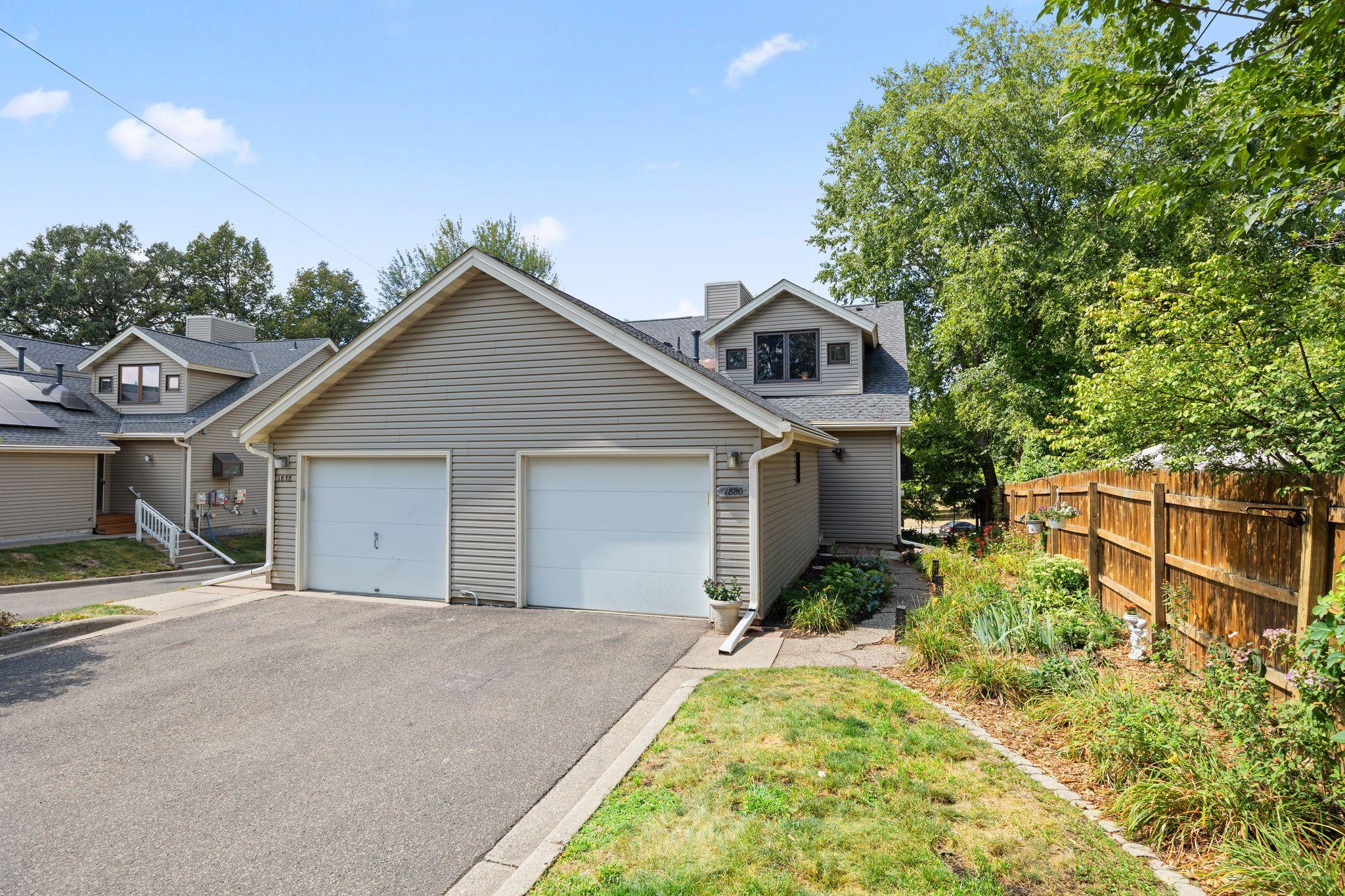 View of Residential at 1880 Shady Beach Avenue, Roseville MN 55113, Roseville (25 of 33) - Mike Wilen | Minnesota Team Real Estate