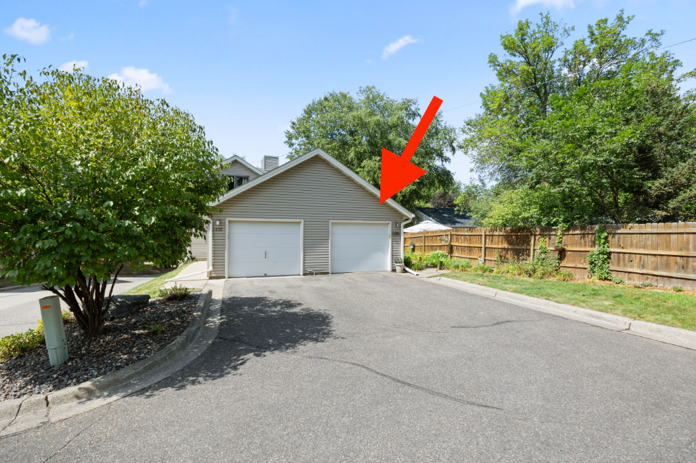 View of Residential at 1880 Shady Beach Avenue, Roseville MN 55113, Roseville (26 of 33) - Mike Wilen | Minnesota Team Real Estate