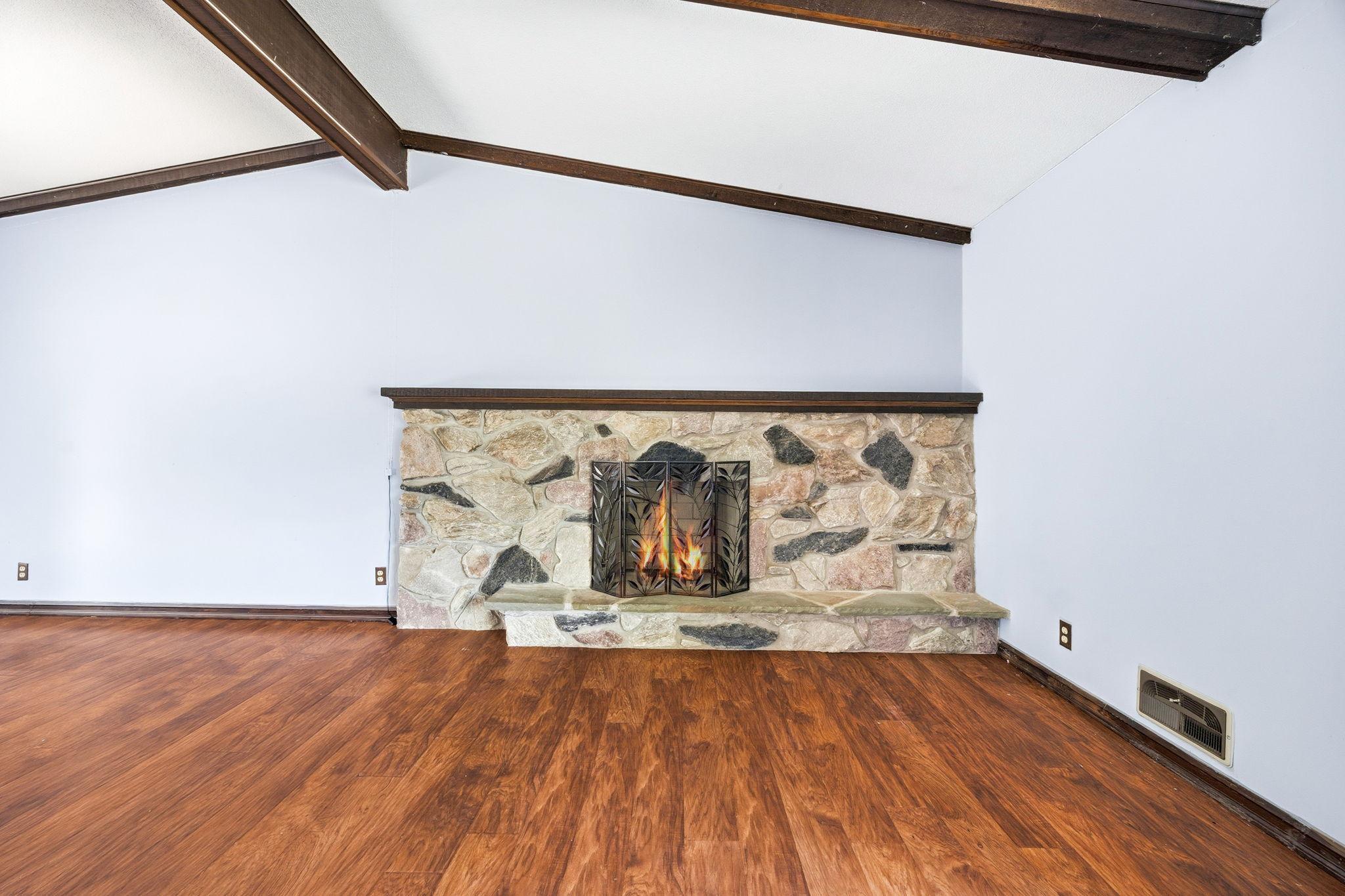 View of Residential at 48 Winthrop Street, Saint Paul MN 55119, Saint Paul (5 of 25) - Mike Wilen | Minnesota Team Real Estate