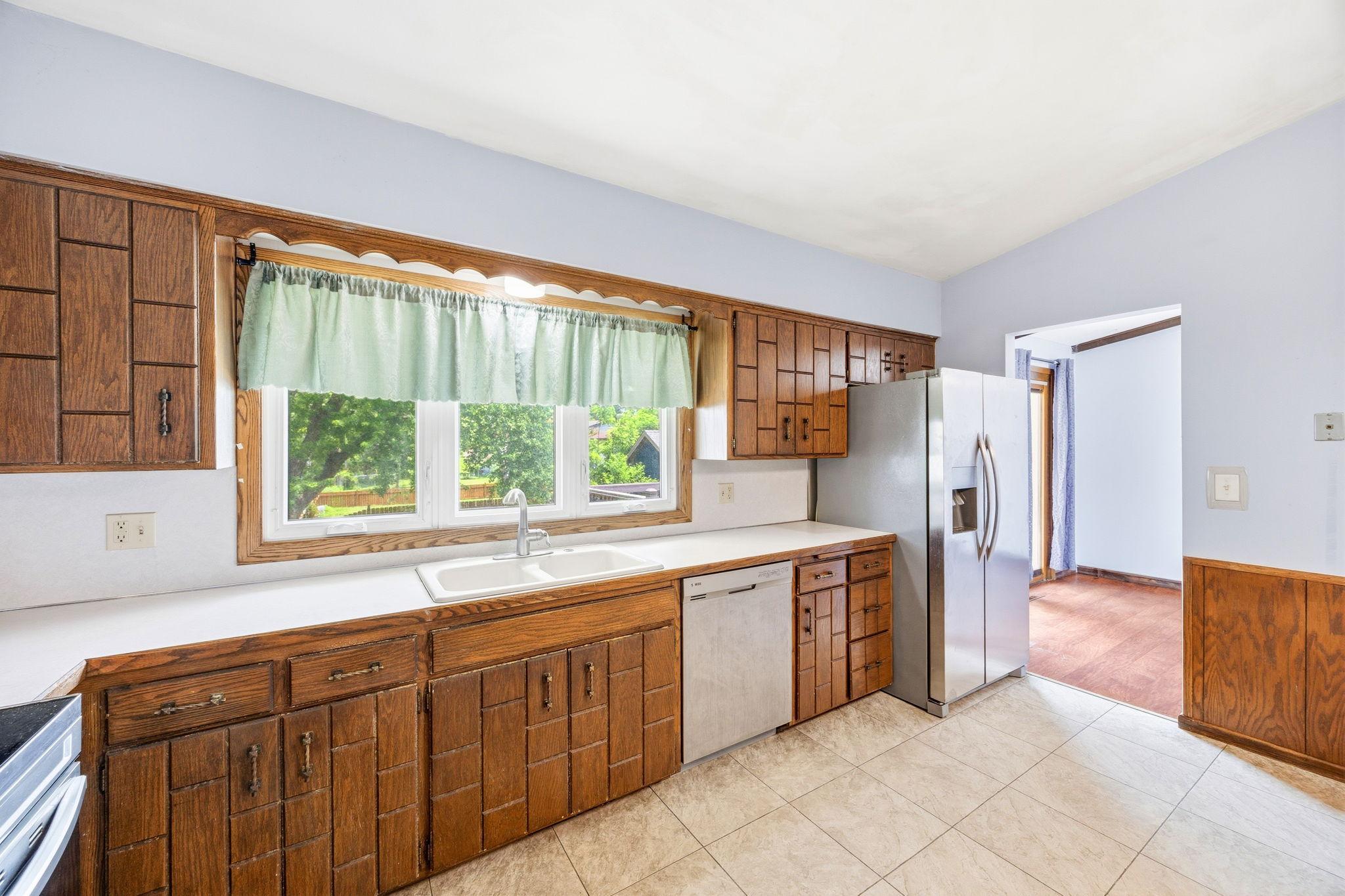 View of Residential at 48 Winthrop Street, Saint Paul MN 55119, Saint Paul (9 of 25) - Mike Wilen | Minnesota Team Real Estate