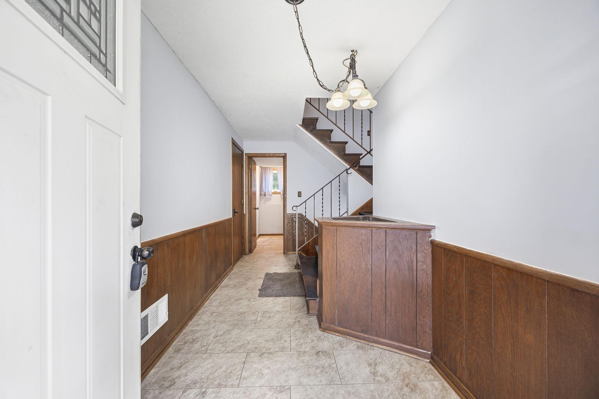 View of Residential at 48 Winthrop Street, Saint Paul MN 55119, Saint Paul (11 of 25) - Mike Wilen | Minnesota Team Real Estate