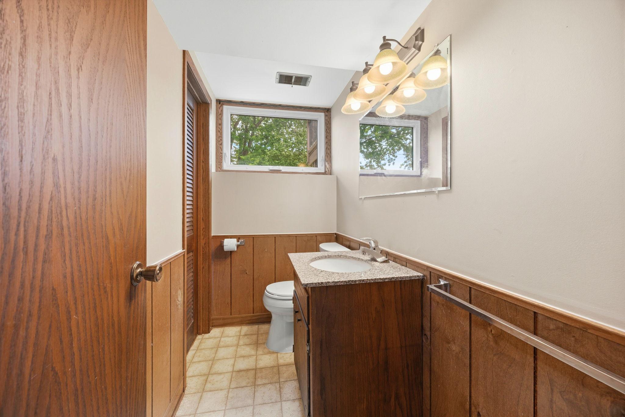 View of Residential at 48 Winthrop Street, Saint Paul MN 55119, Saint Paul (17 of 25) - Mike Wilen | Minnesota Team Real Estate