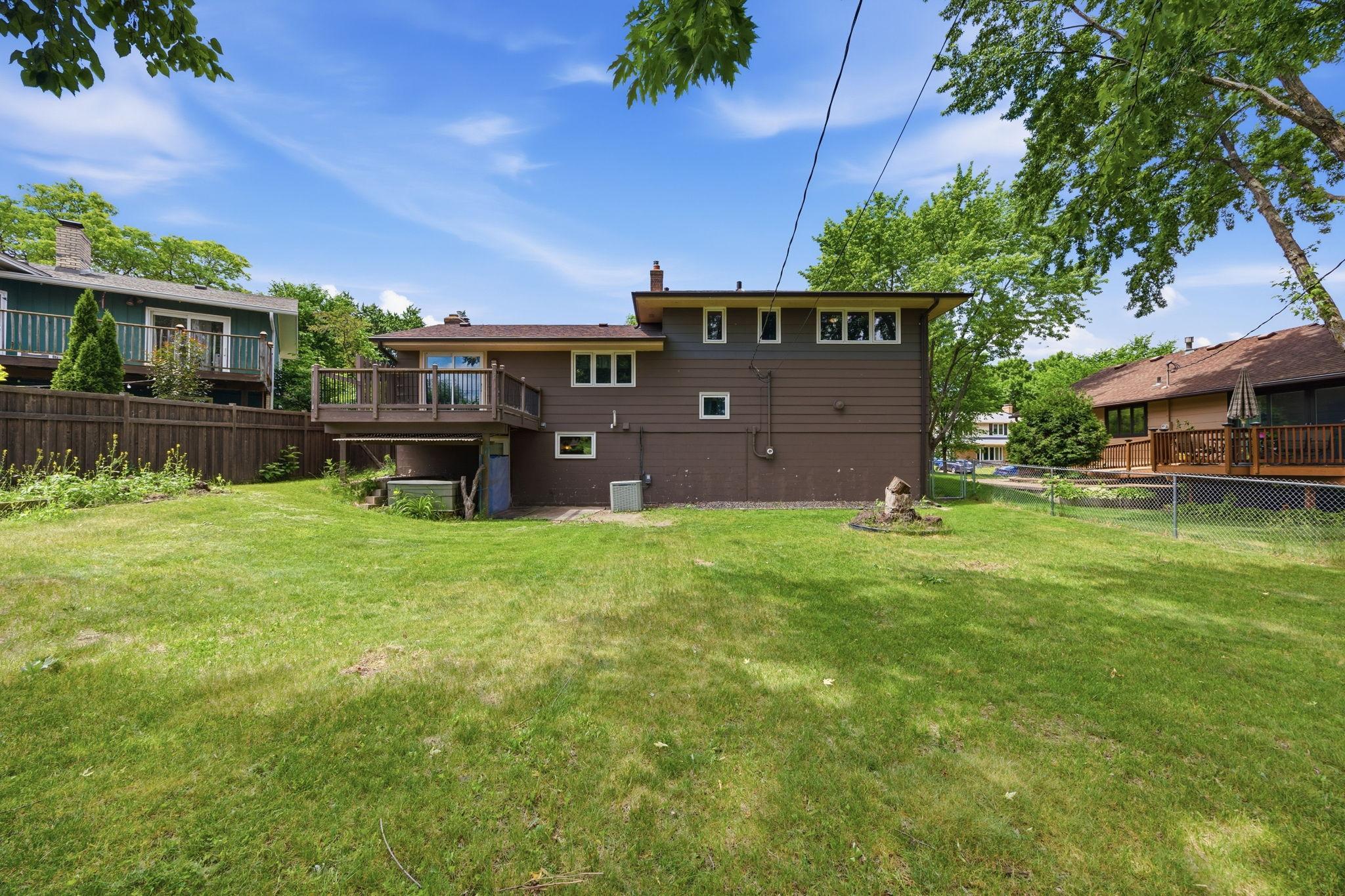 View of Residential at 48 Winthrop Street, Saint Paul MN 55119, Saint Paul (24 of 25) - Mike Wilen | Minnesota Team Real Estate
