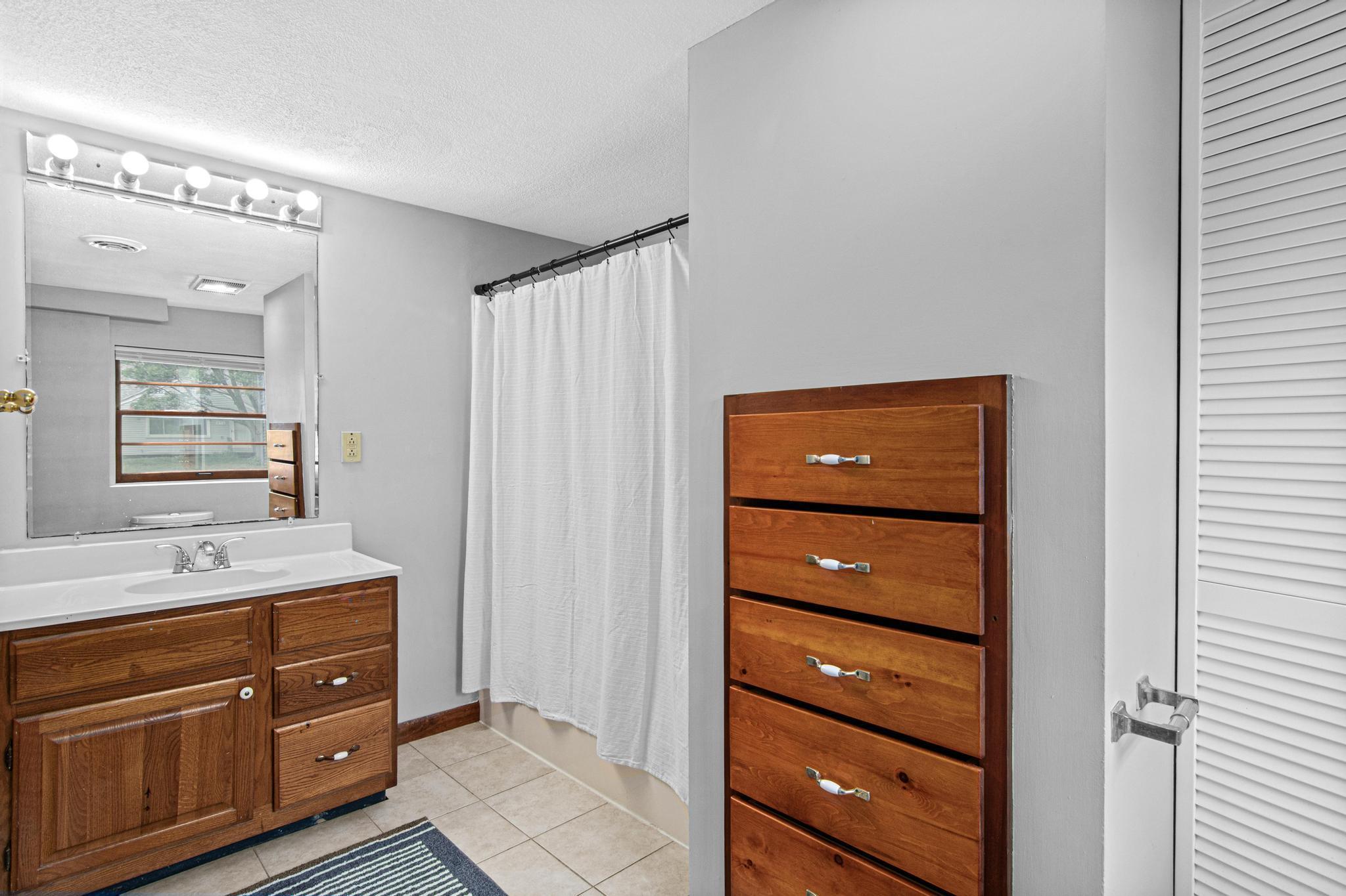 View of Residential at 678 Eldridge Avenue, Roseville MN 55113, Roseville (22 of 34) - Mike Wilen | Minnesota Team Real Estate