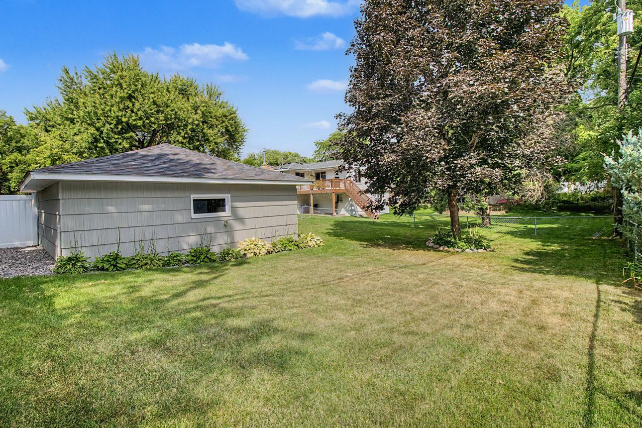 View of Residential at 1424 Rhode Island Avenue, Golden Valley MN 55427, Golden Valley (34 of 36) - Mike Wilen | Minnesota Team Real Estate