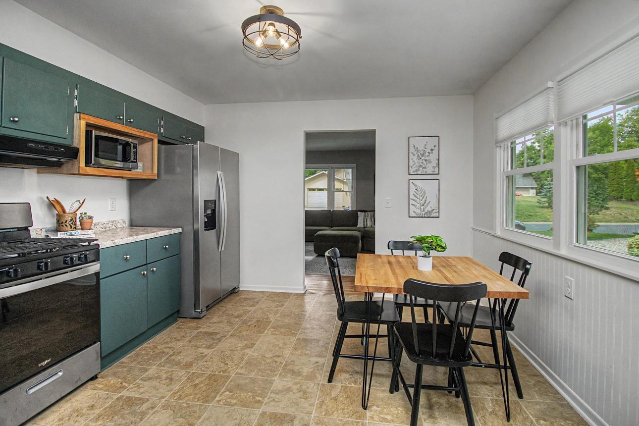 View of Residential at 1424 Rhode Island Avenue, Golden Valley MN 55427, Golden Valley (9 of 36) - Mike Wilen | Minnesota Team Real Estate