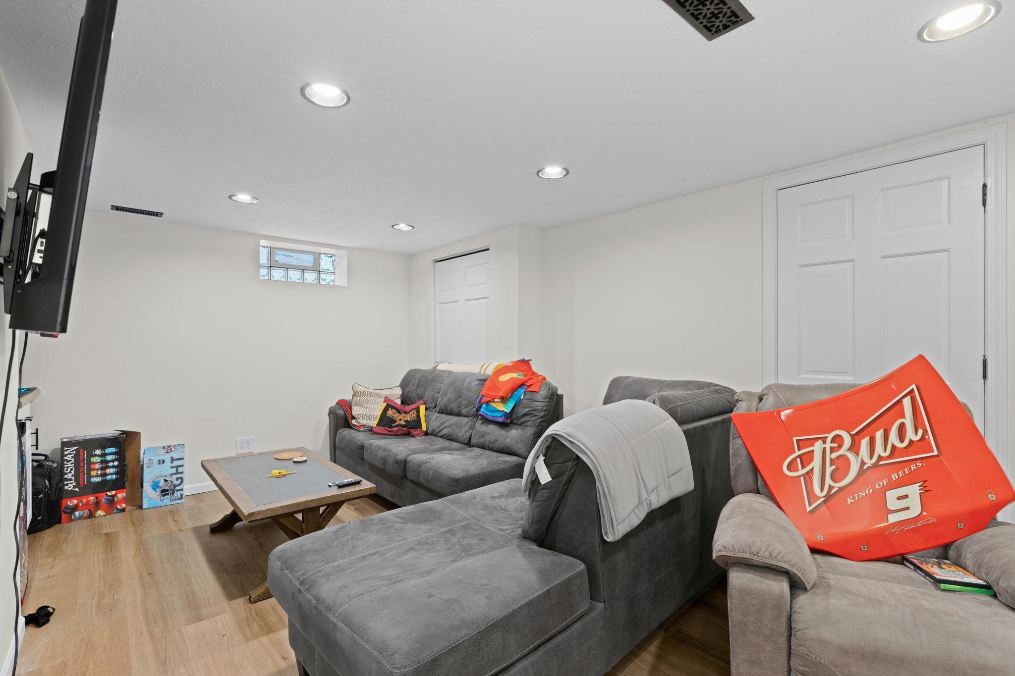 View of Residential at 2627 Mckinley Street, Minneapolis MN 55418, Minneapolis (32 of 43) - Mike Wilen | Minnesota Team Real Estate