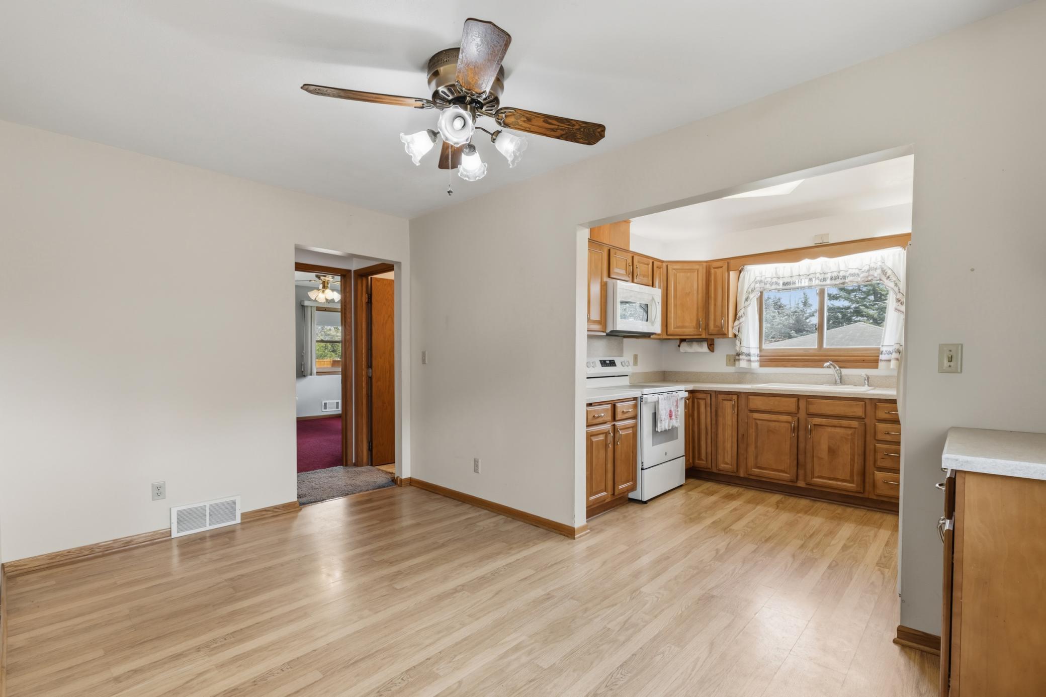 View of Residential at 1228 Lincoln Avenue, Saint Paul Park MN 55071, Saint Paul Park (6 of 30) - Mike Wilen | Minnesota Team Real Estate