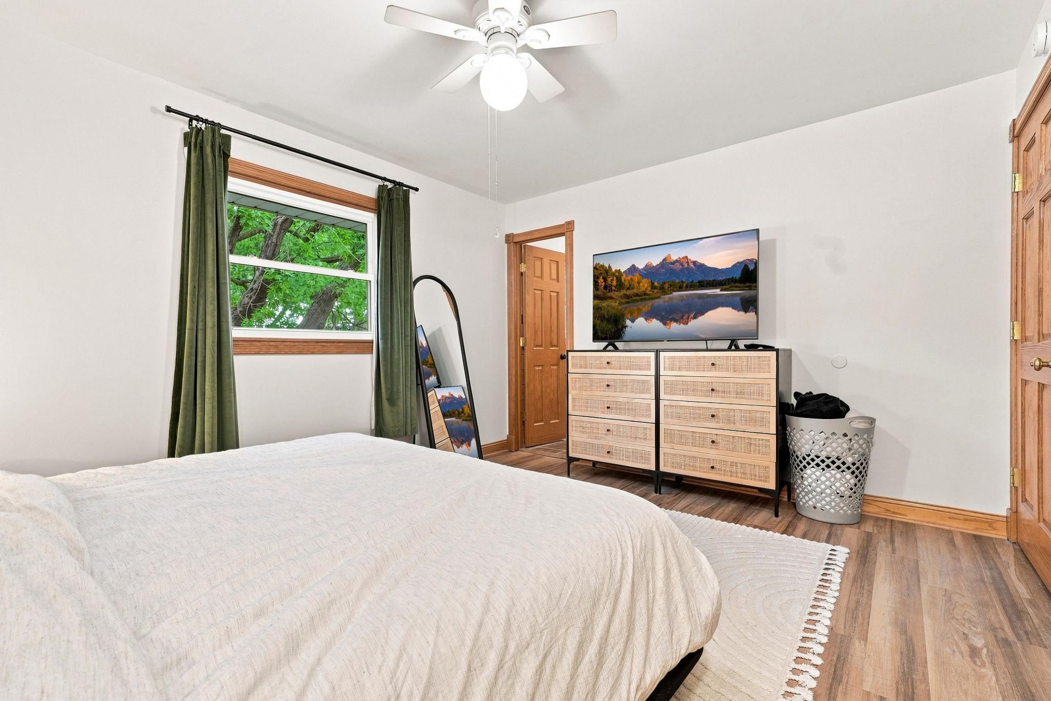 View of Residential at 5330 Perry Avenue, Crystal MN 55429, Crystal (24 of 61) - Mike Wilen | Minnesota Team Real Estate